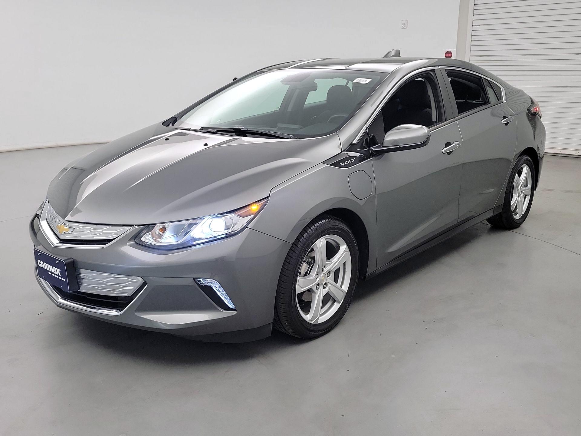 Thumbnail: 2017 Chevrolet Volt - 3