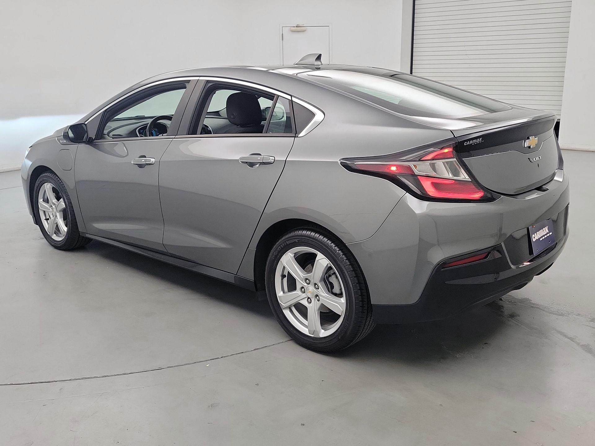 Thumbnail: 2017 Chevrolet Volt - 7