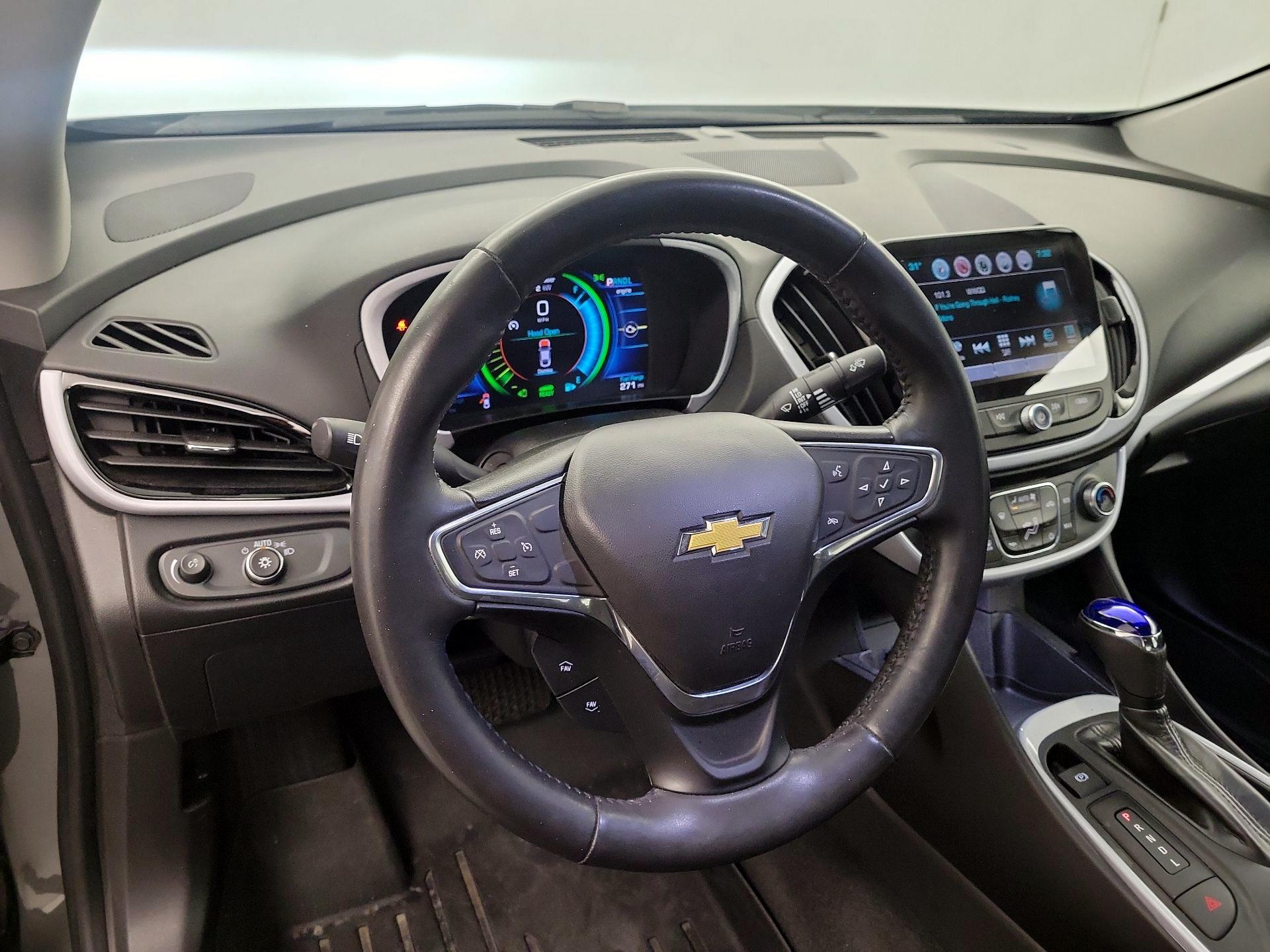 Thumbnail: 2017 Chevrolet Volt - 8