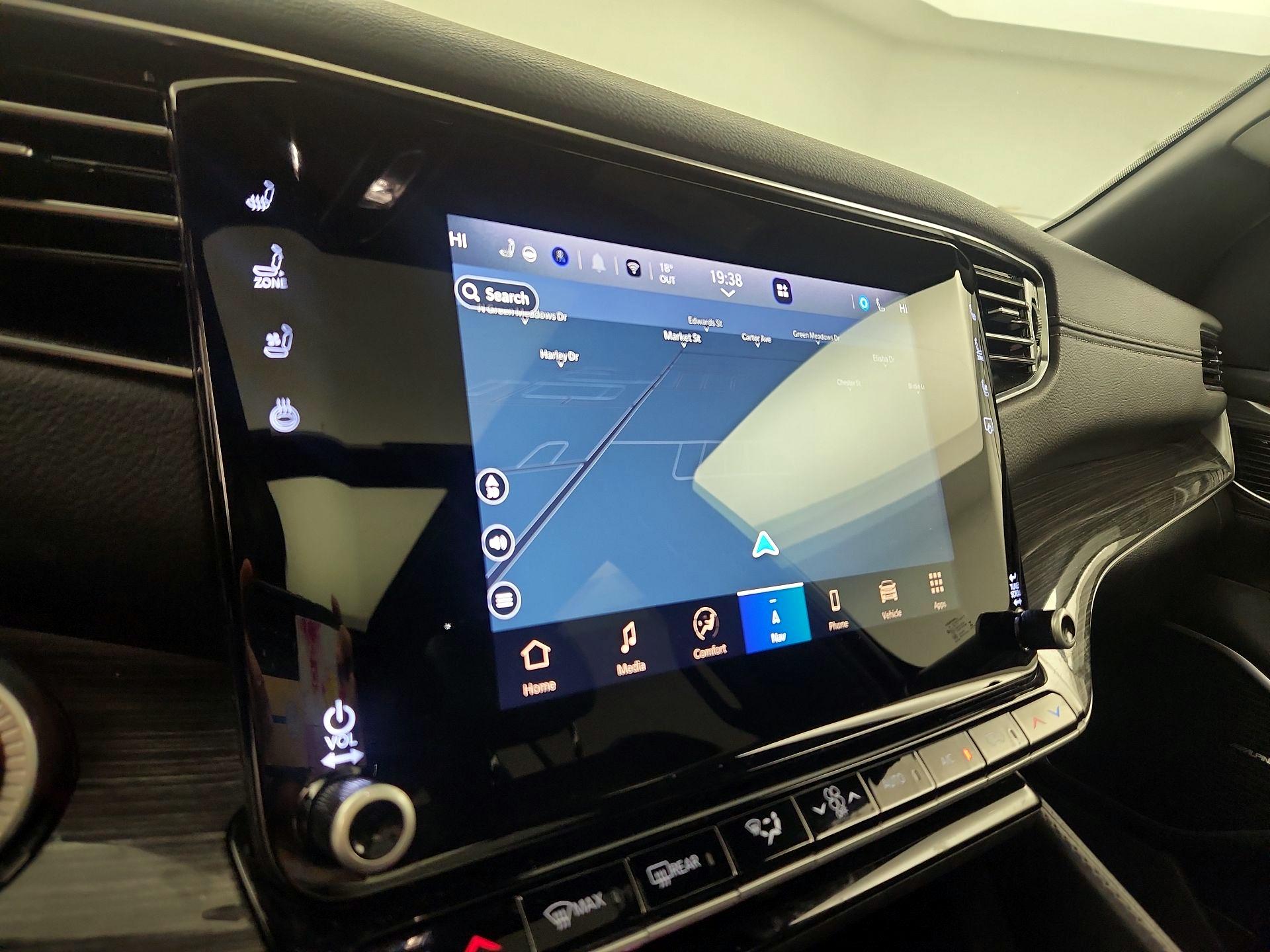 Thumbnail: 2022 Jeep Wagoneer - 12