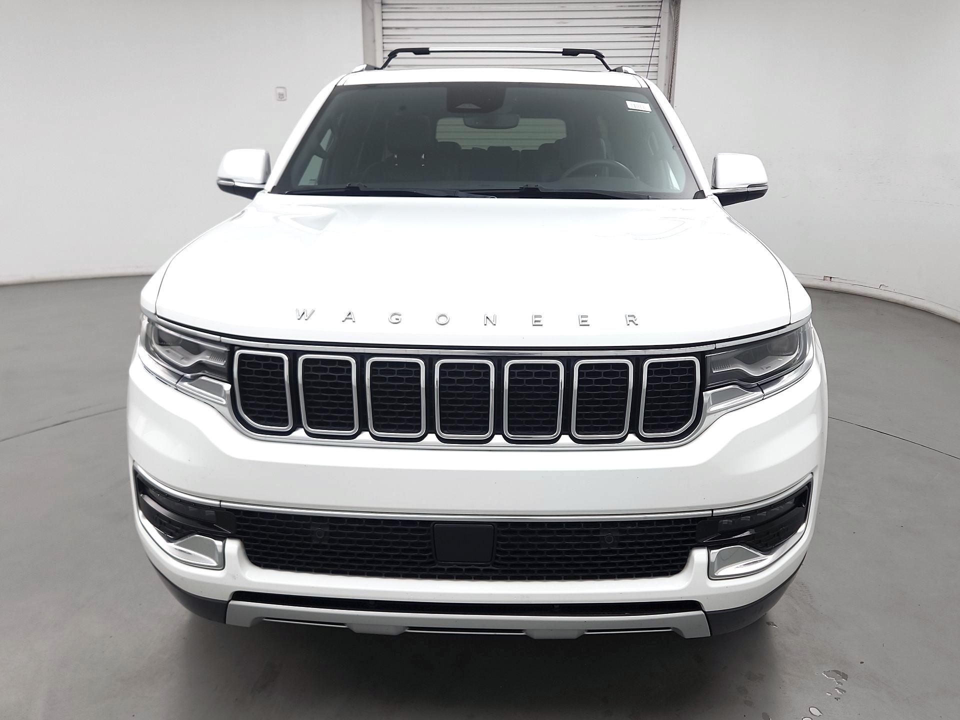 Thumbnail: 2022 Jeep Wagoneer - 2