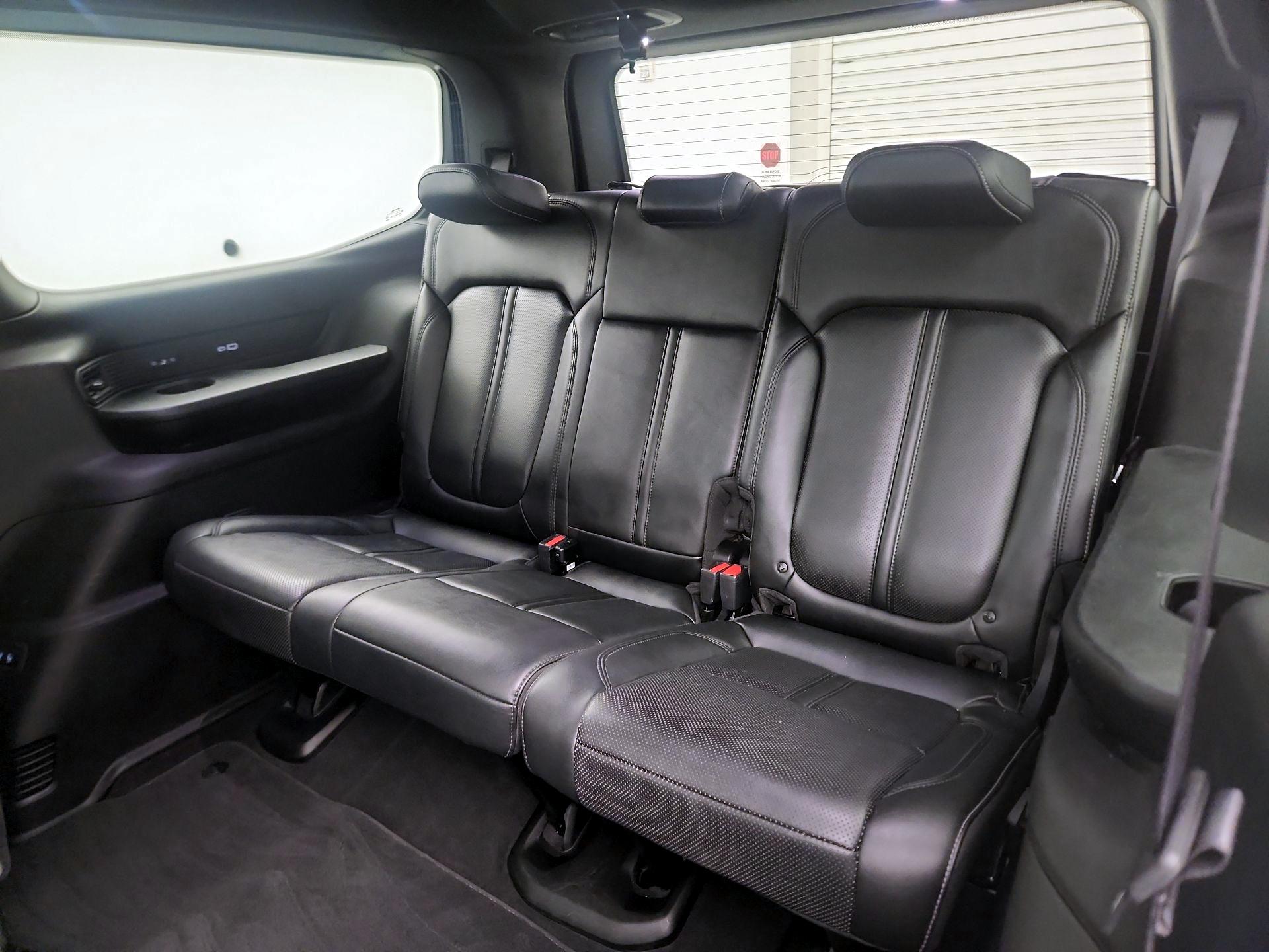 Thumbnail: 2022 Jeep Wagoneer - 20