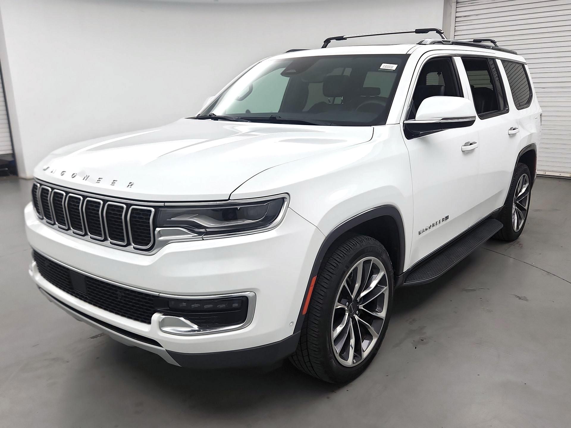 Thumbnail: 2022 Jeep Wagoneer - 3