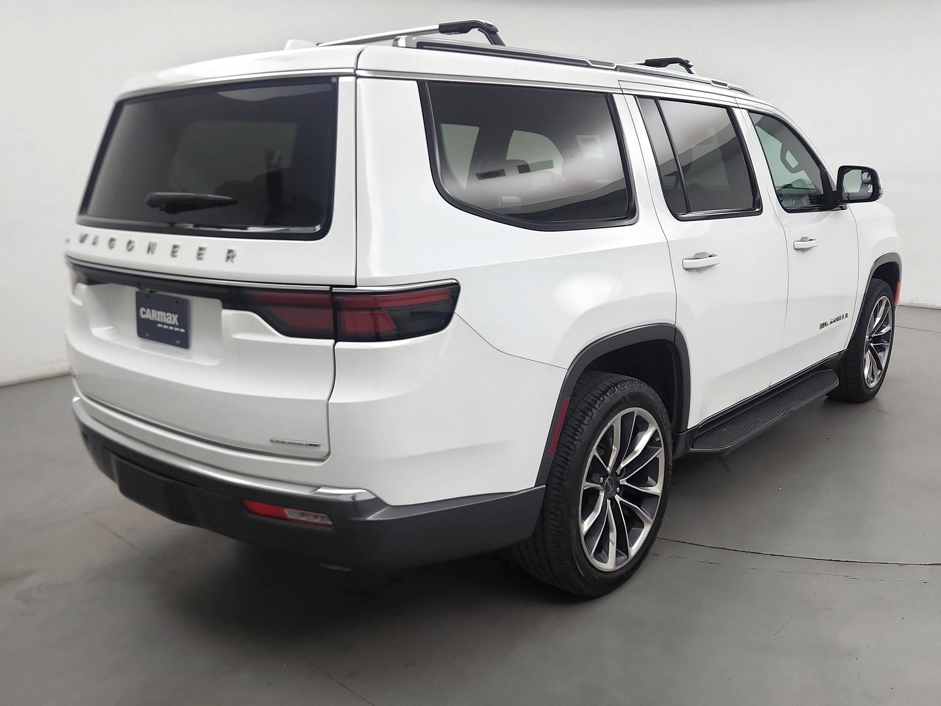 Thumbnail: 2022 Jeep Wagoneer - 5