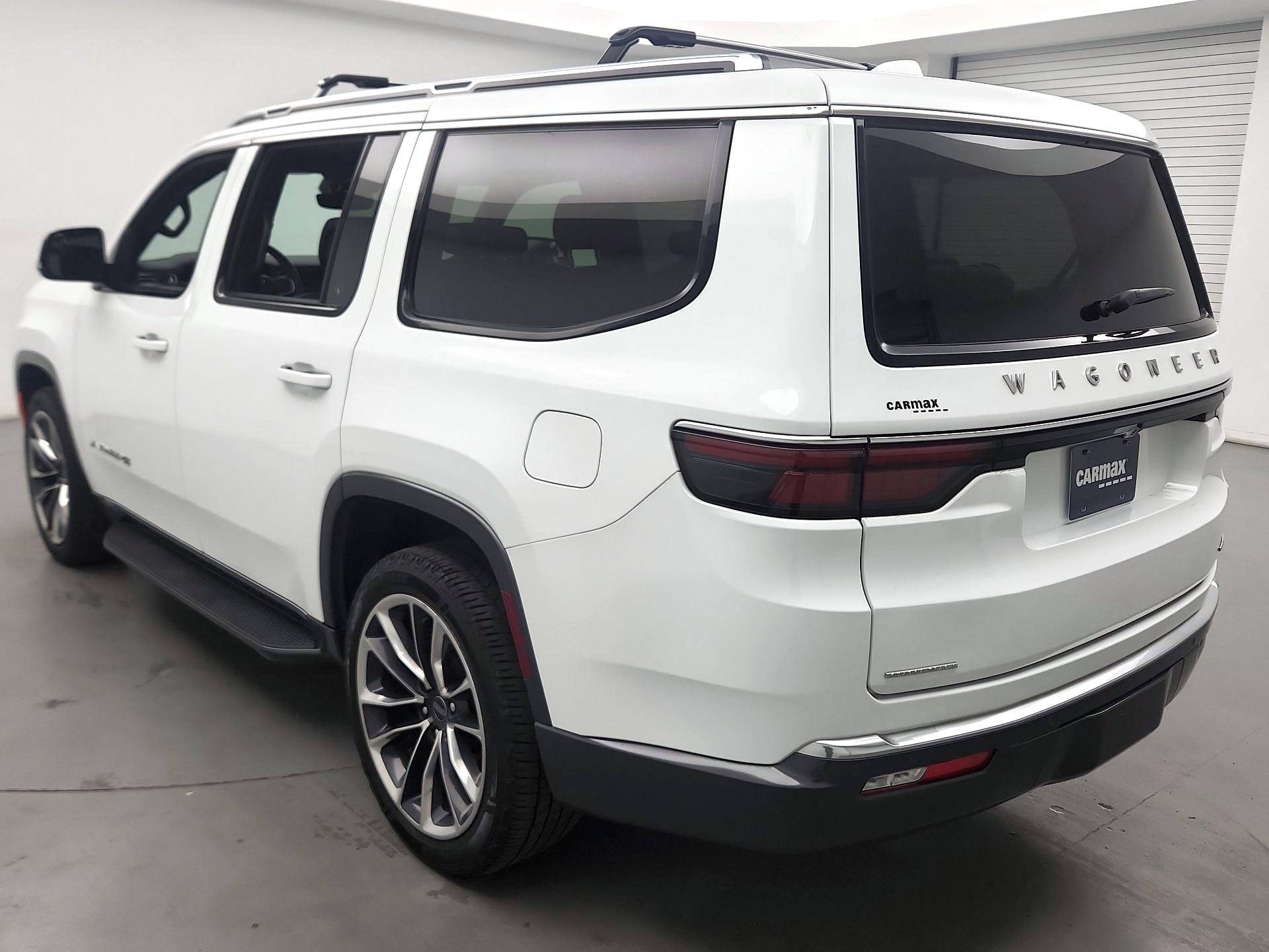 Thumbnail: 2022 Jeep Wagoneer - 7