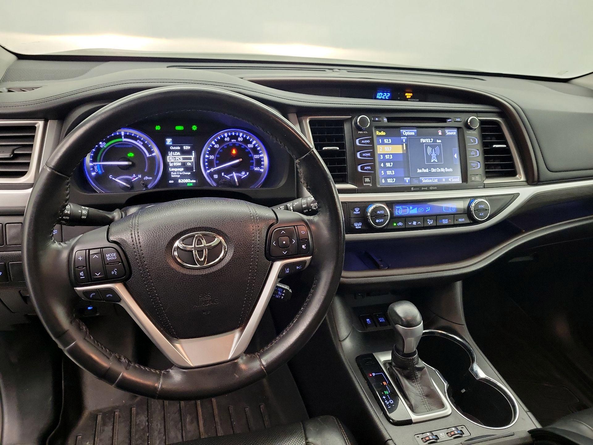 Thumbnail: 2018 Toyota Highlander - 9