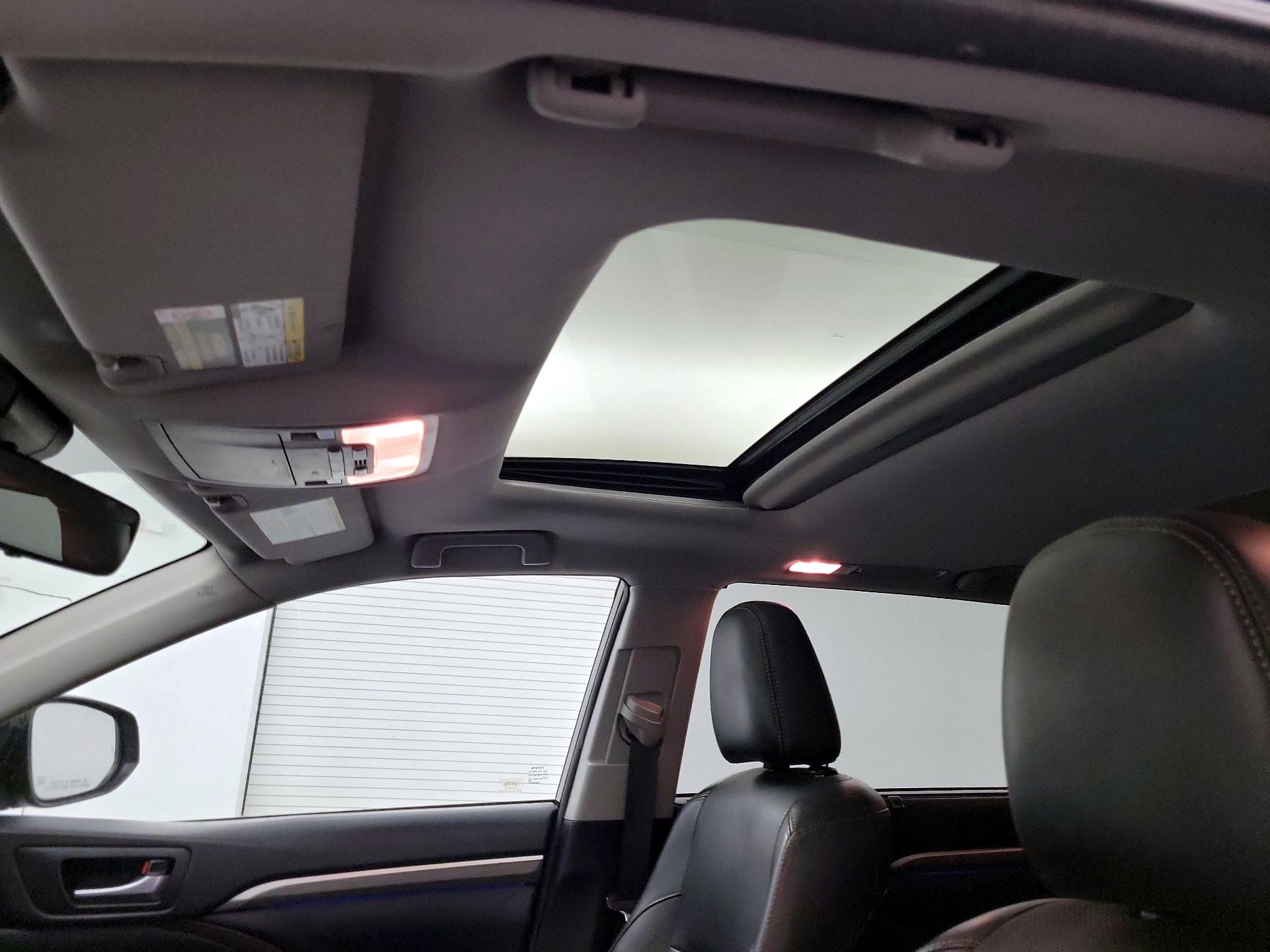 Thumbnail: 2018 Toyota Highlander - 19