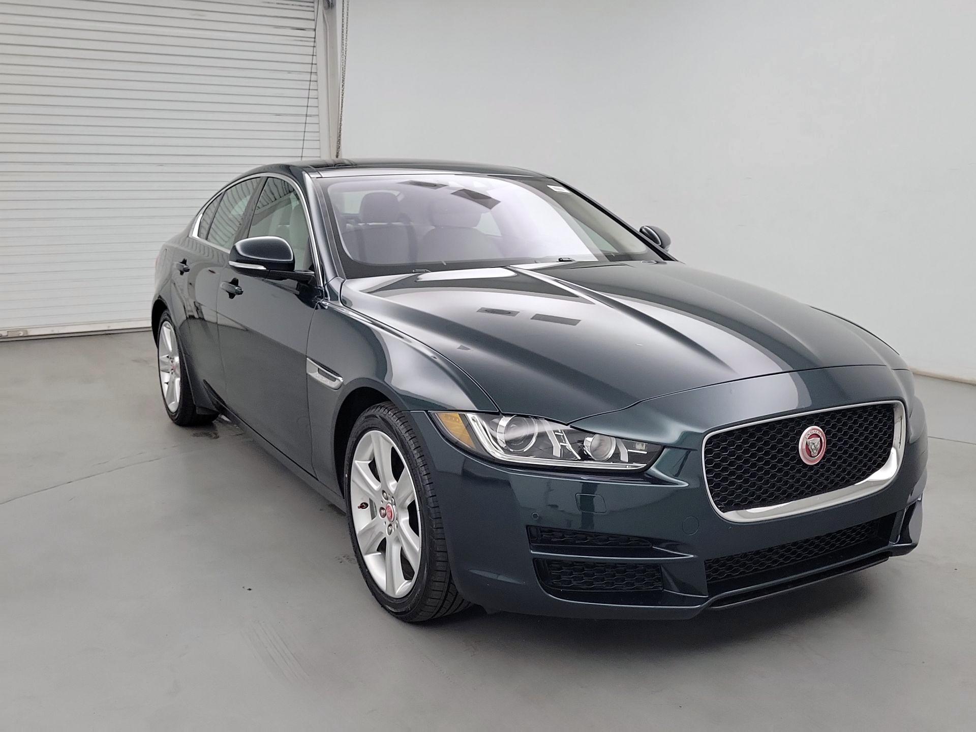 Thumbnail: 2017 Jaguar XE - 1