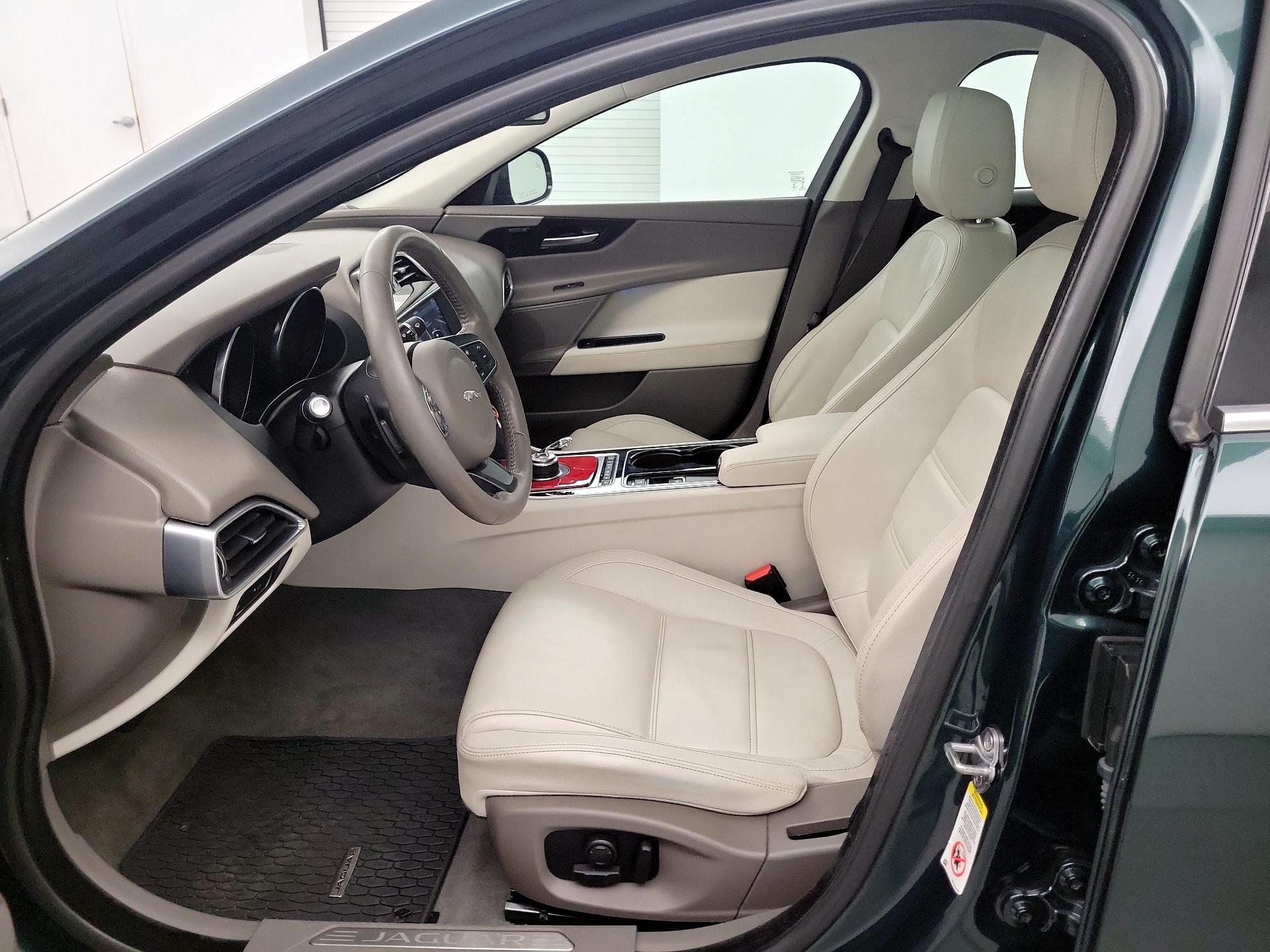 Thumbnail: 2017 Jaguar XE - 9