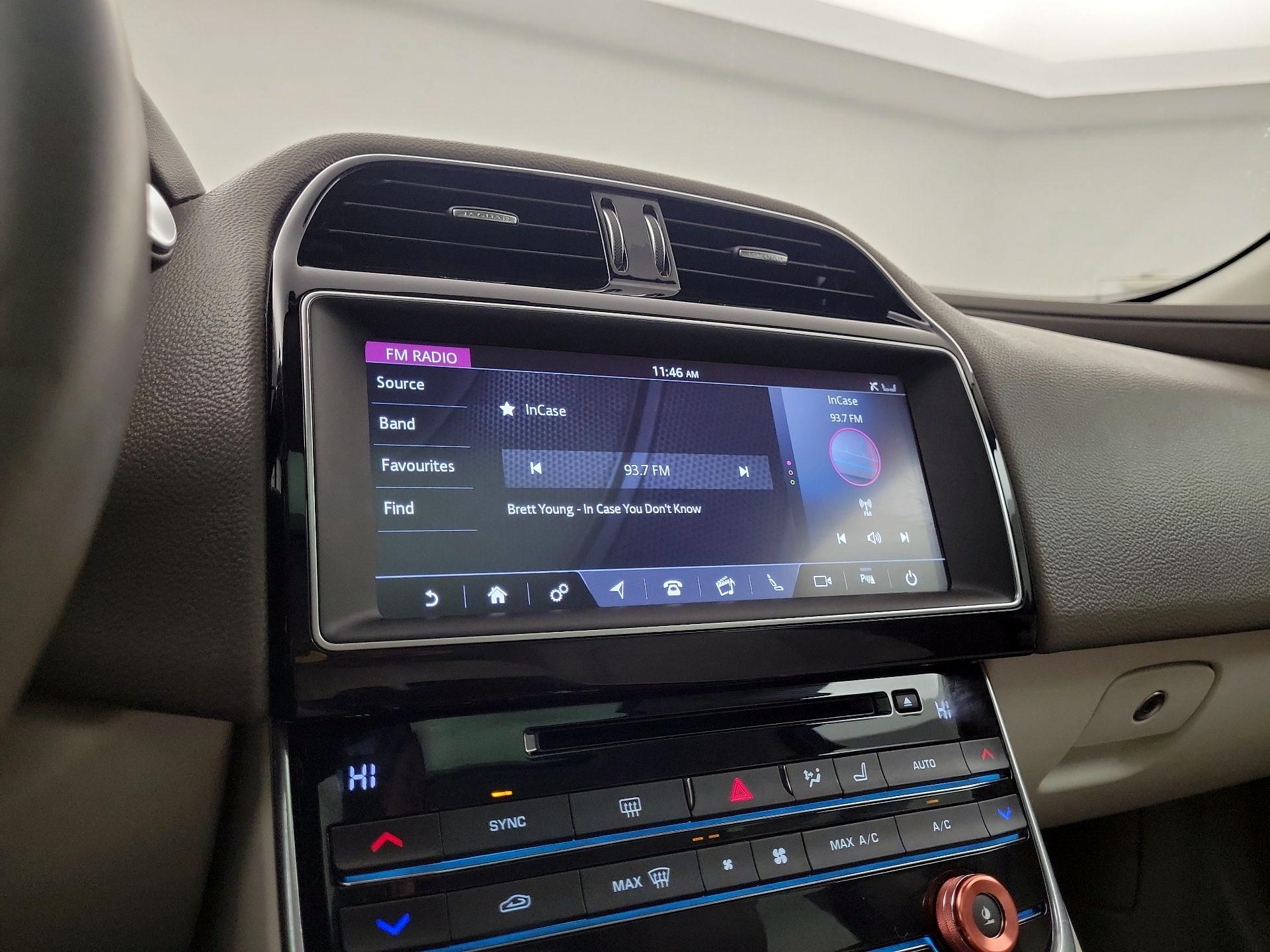 Thumbnail: 2017 Jaguar XE - 14