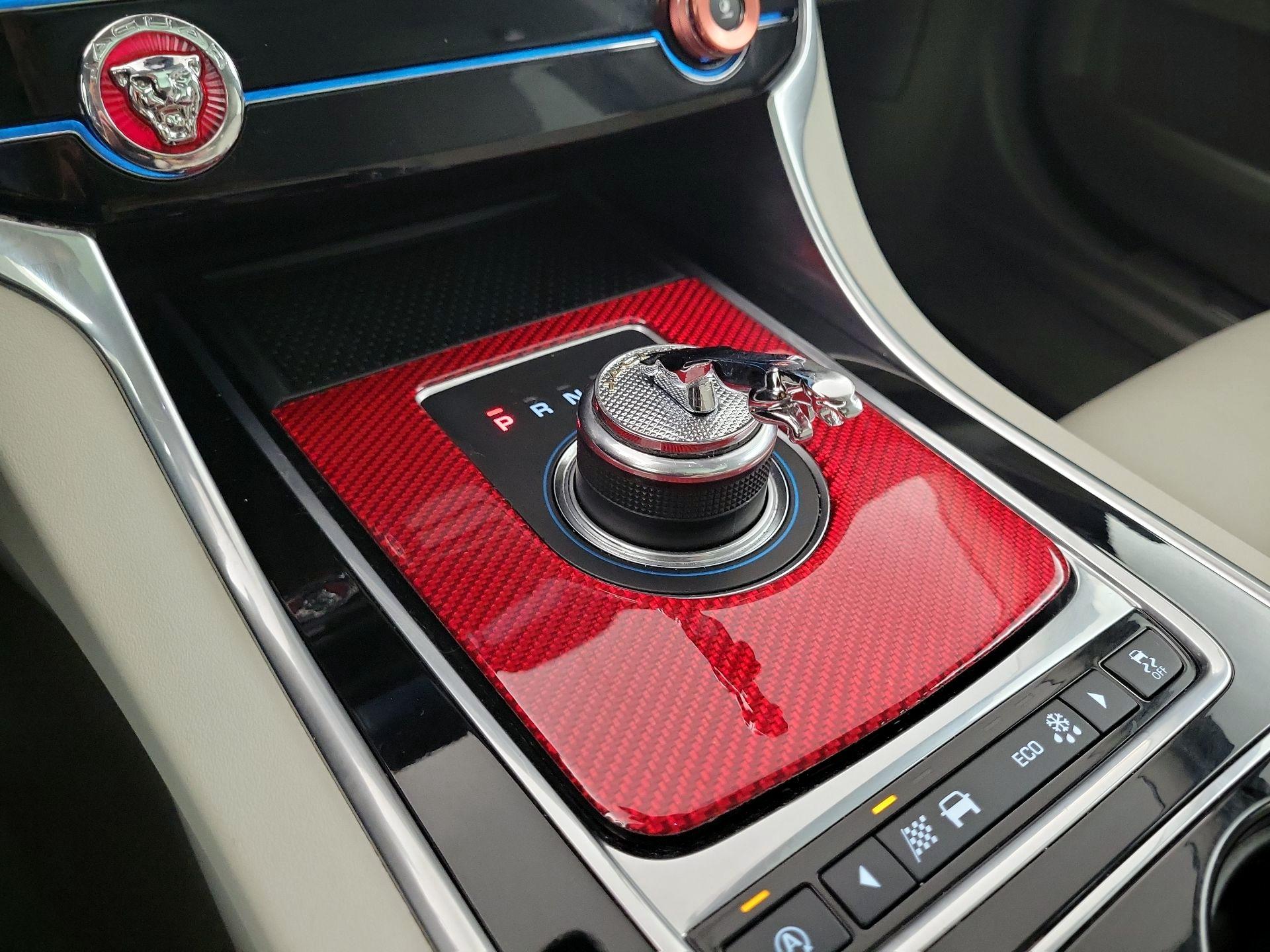 Thumbnail: 2017 Jaguar XE - 16