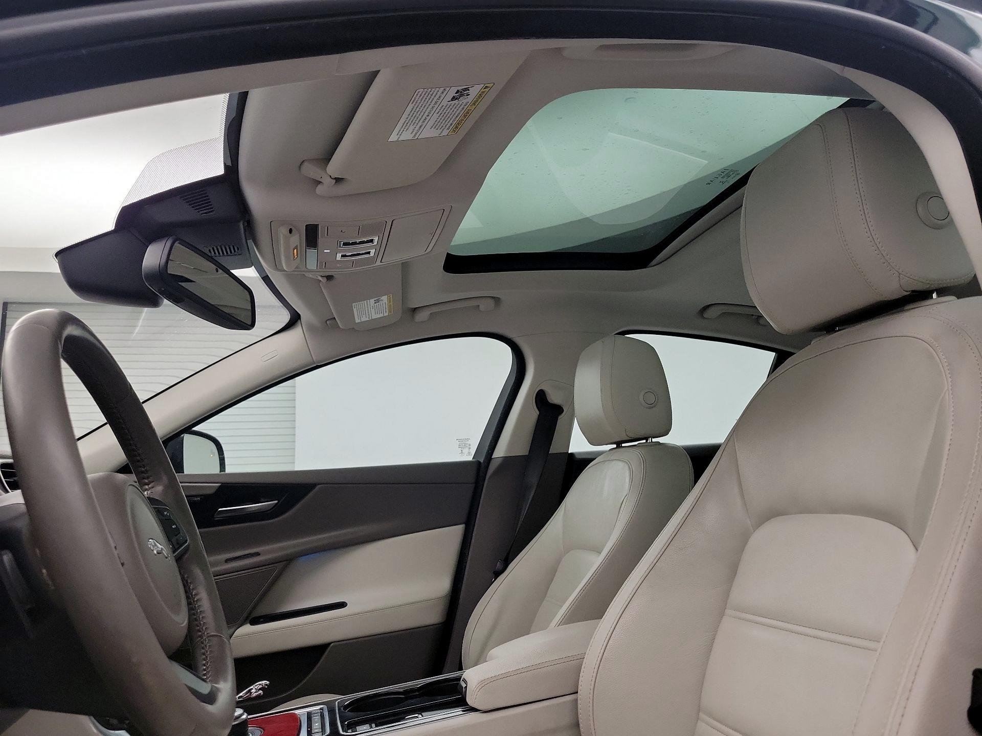 Thumbnail: 2017 Jaguar XE - 18