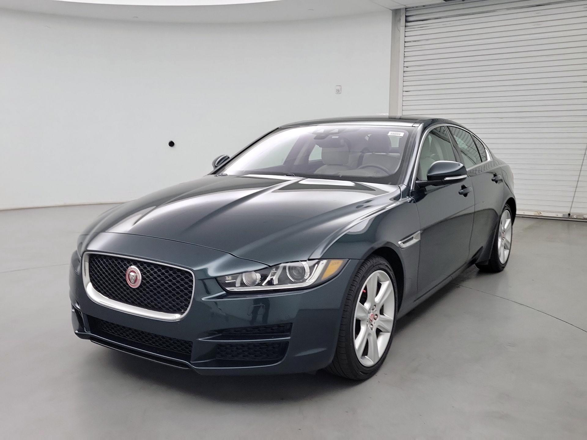 Thumbnail: 2017 Jaguar XE - 3