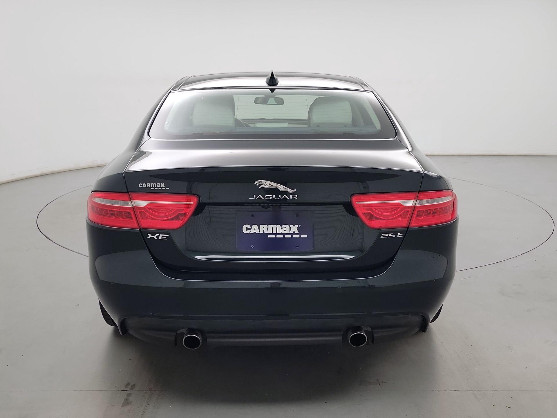 Thumbnail: 2017 Jaguar XE - 6