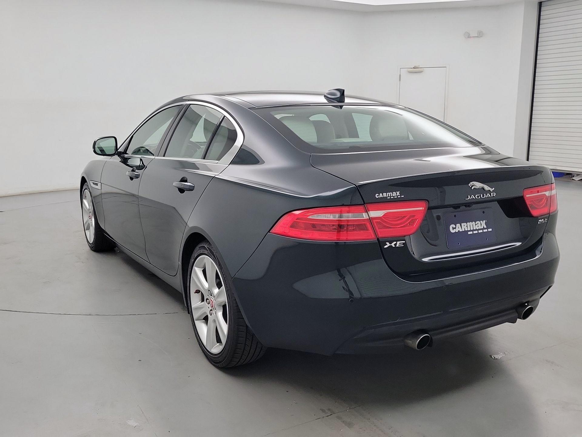 Thumbnail: 2017 Jaguar XE - 7