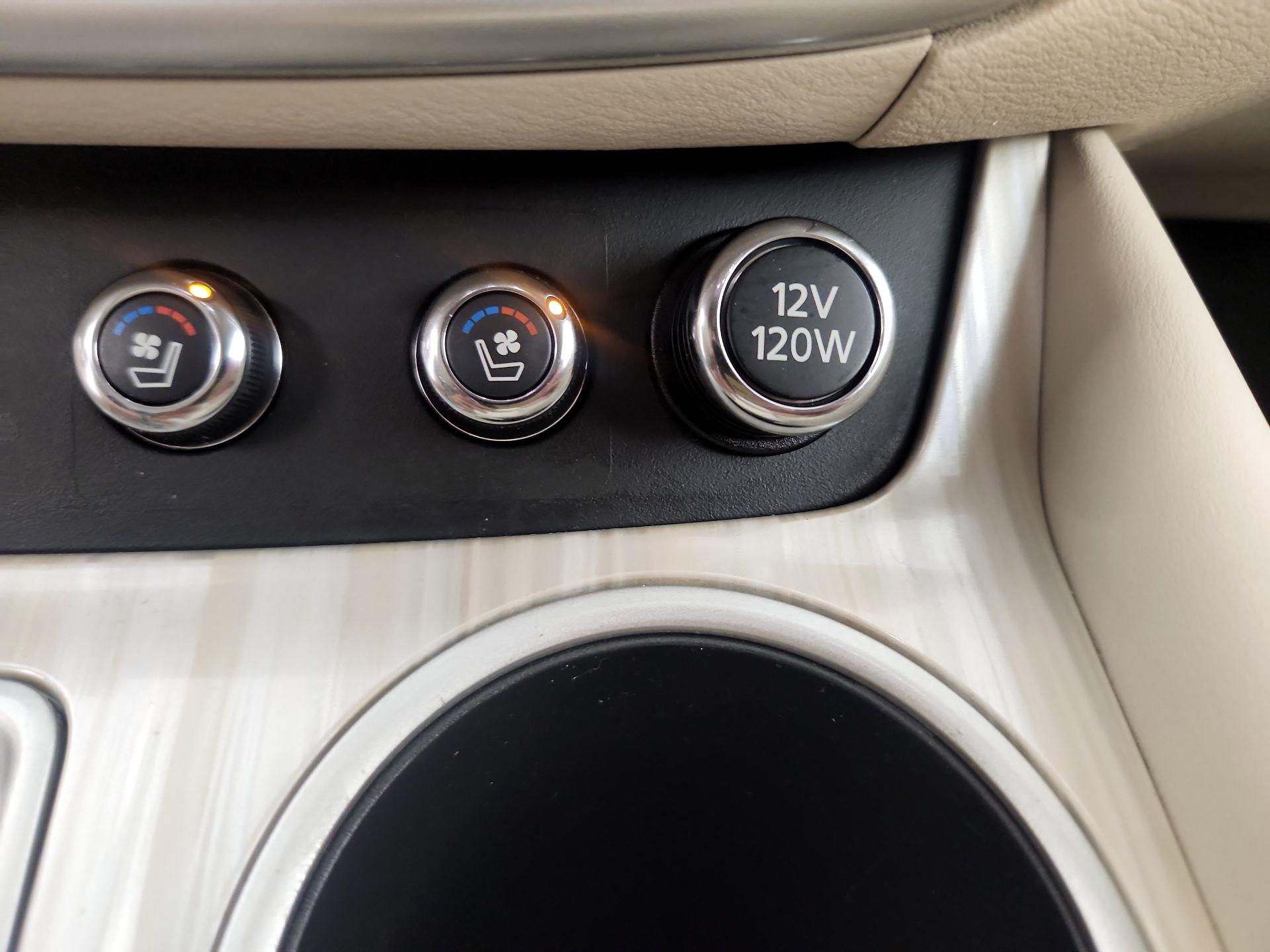 Thumbnail: 2016 Nissan Murano - 17