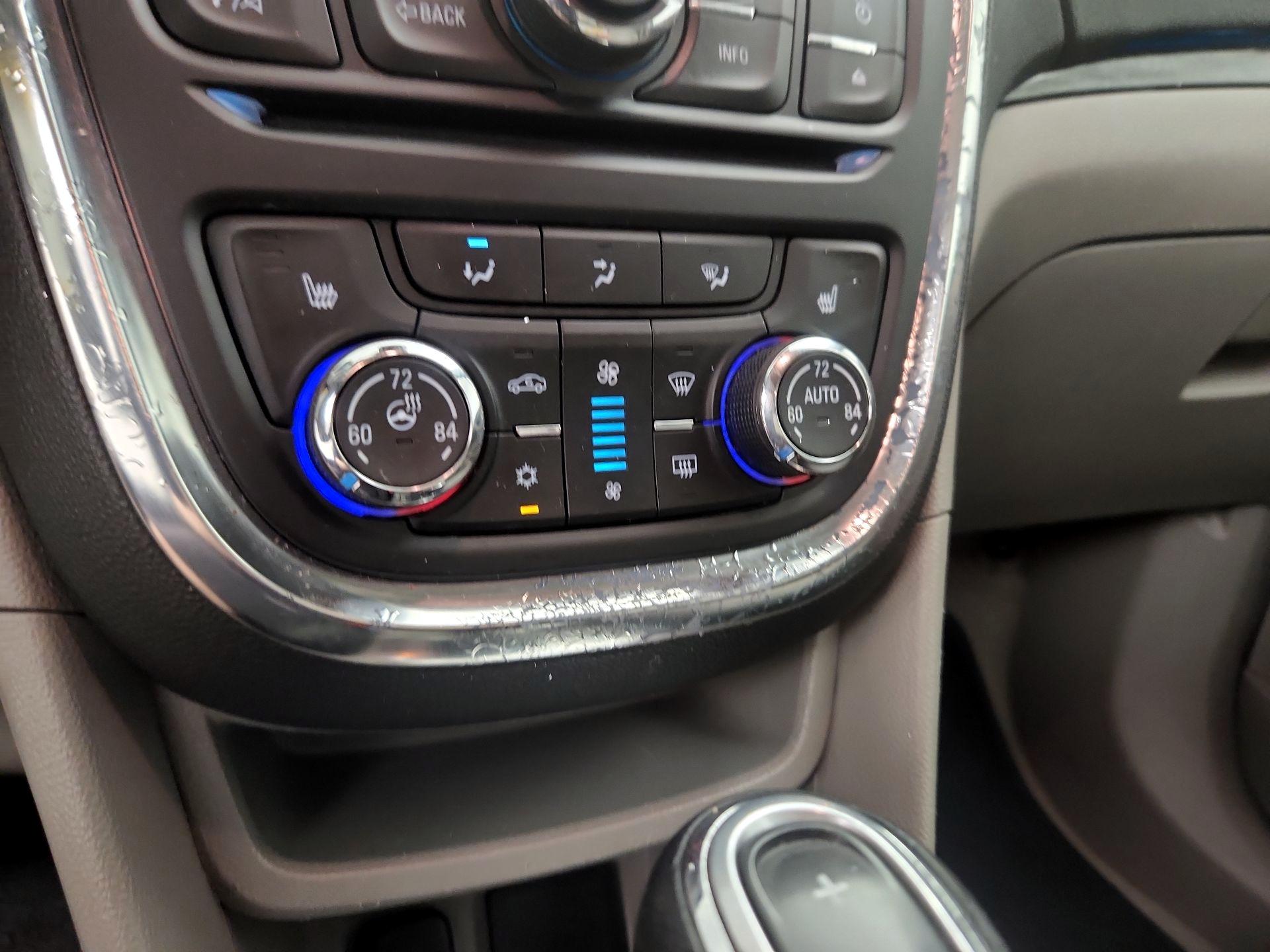 Thumbnail: 2015 Buick Encore - 17