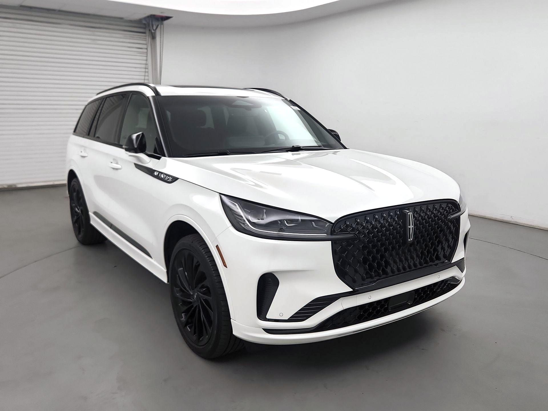 Thumbnail: 2025 Lincoln Aviator - 1