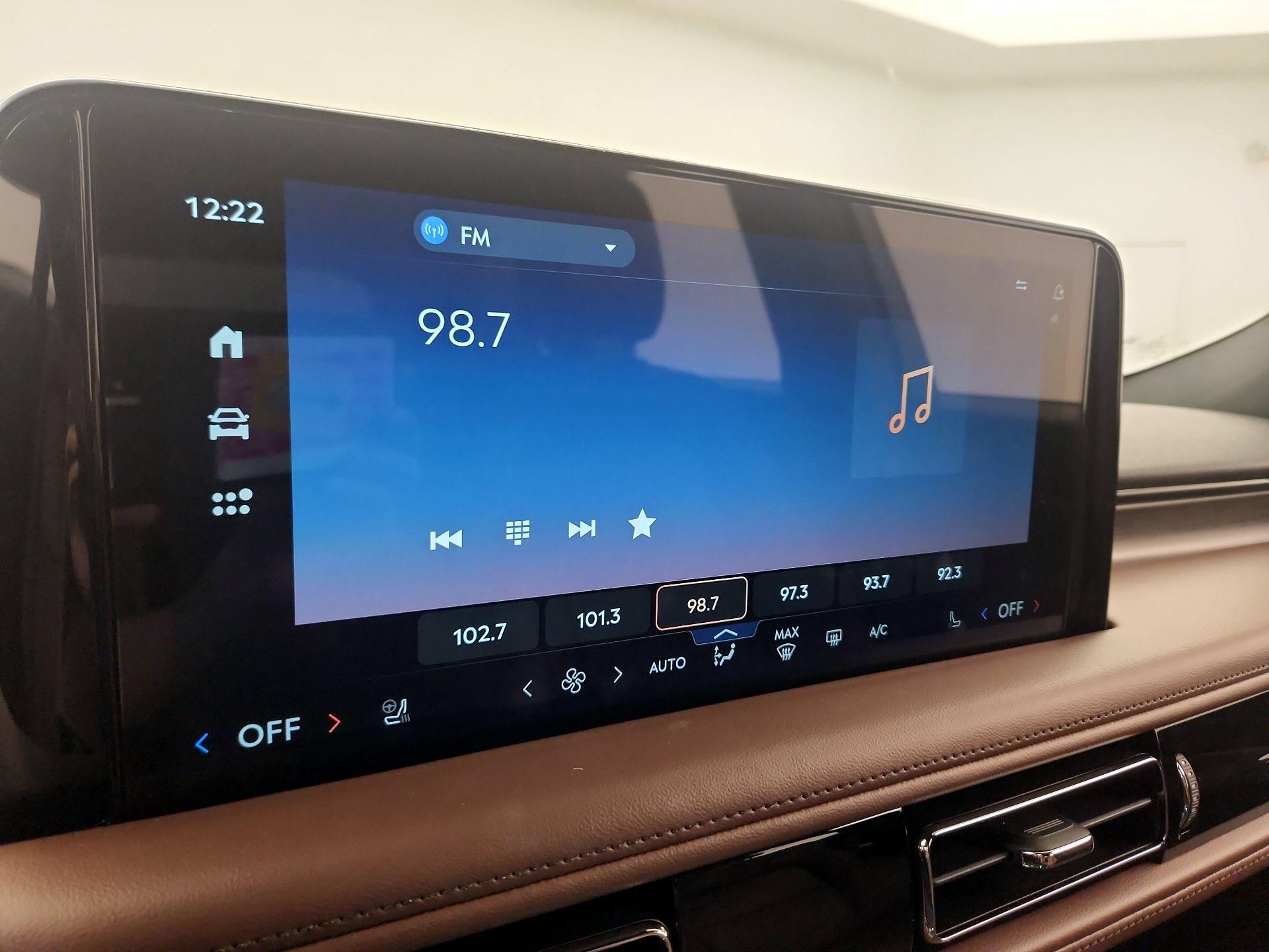 Thumbnail: 2025 Lincoln Aviator - 13