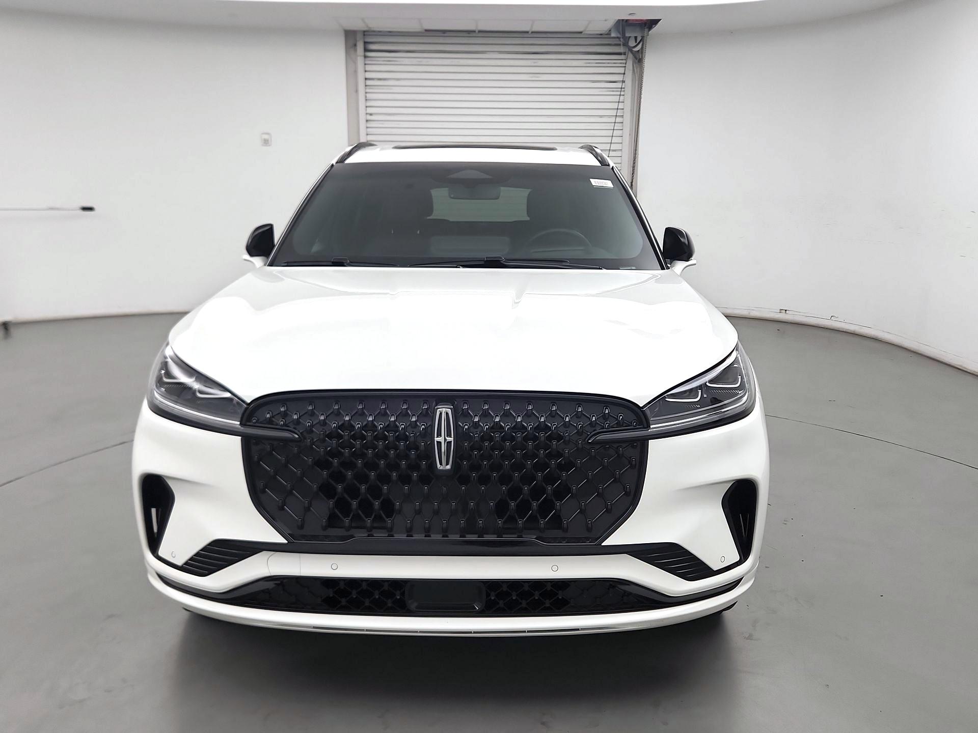 Thumbnail: 2025 Lincoln Aviator - 2