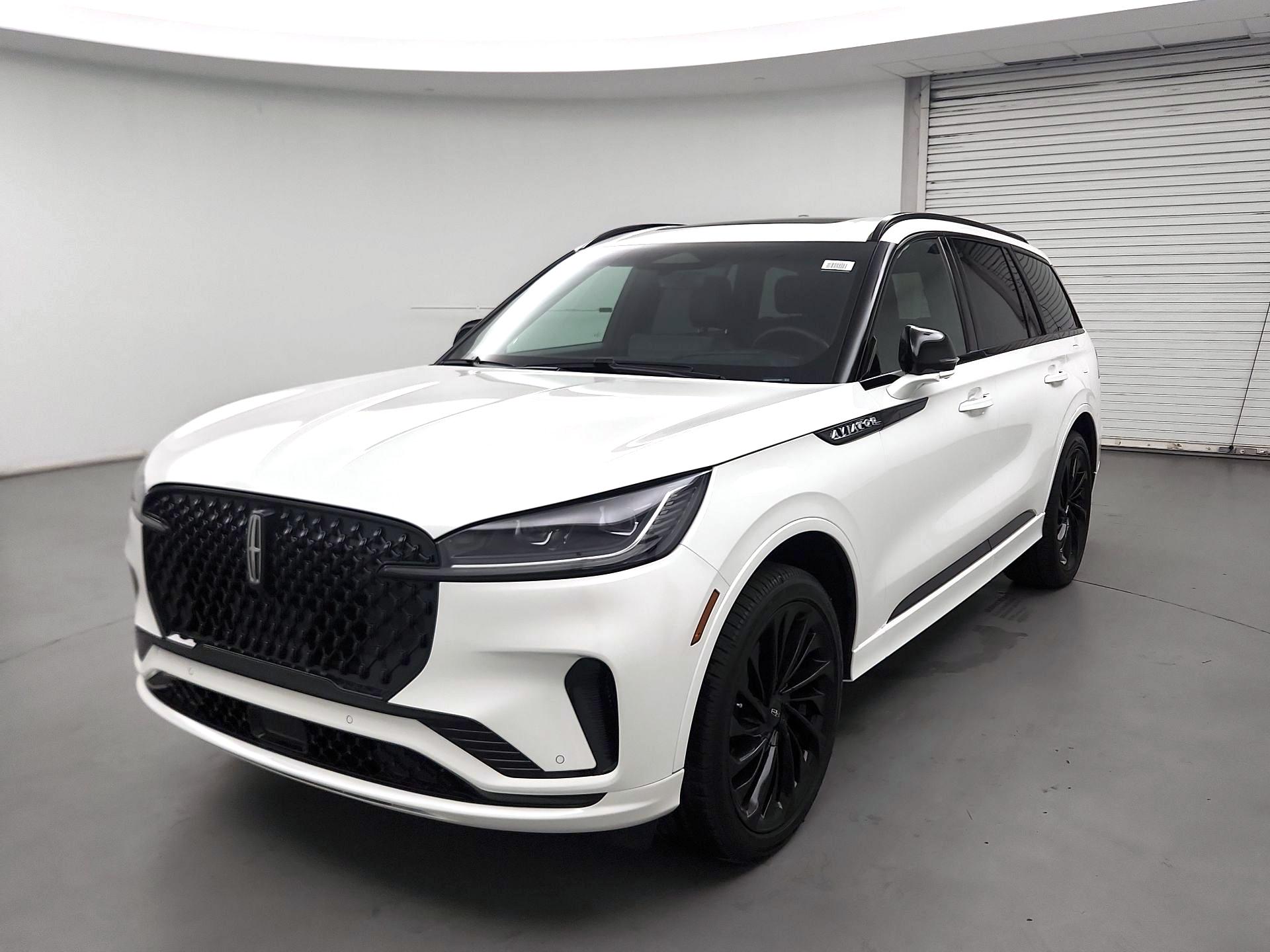 Thumbnail: 2025 Lincoln Aviator - 3