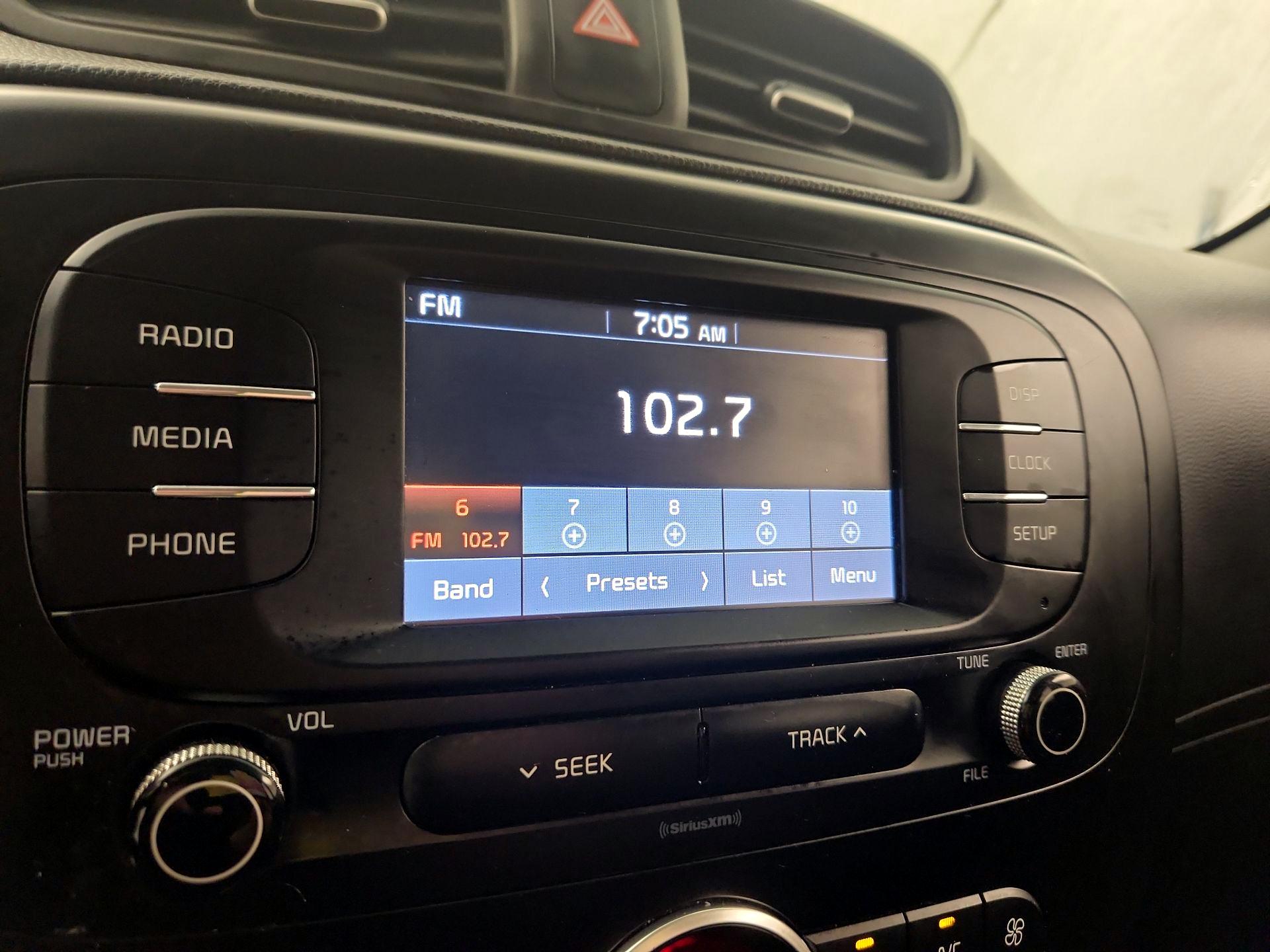 Thumbnail: 2017 Kia Soul - 13