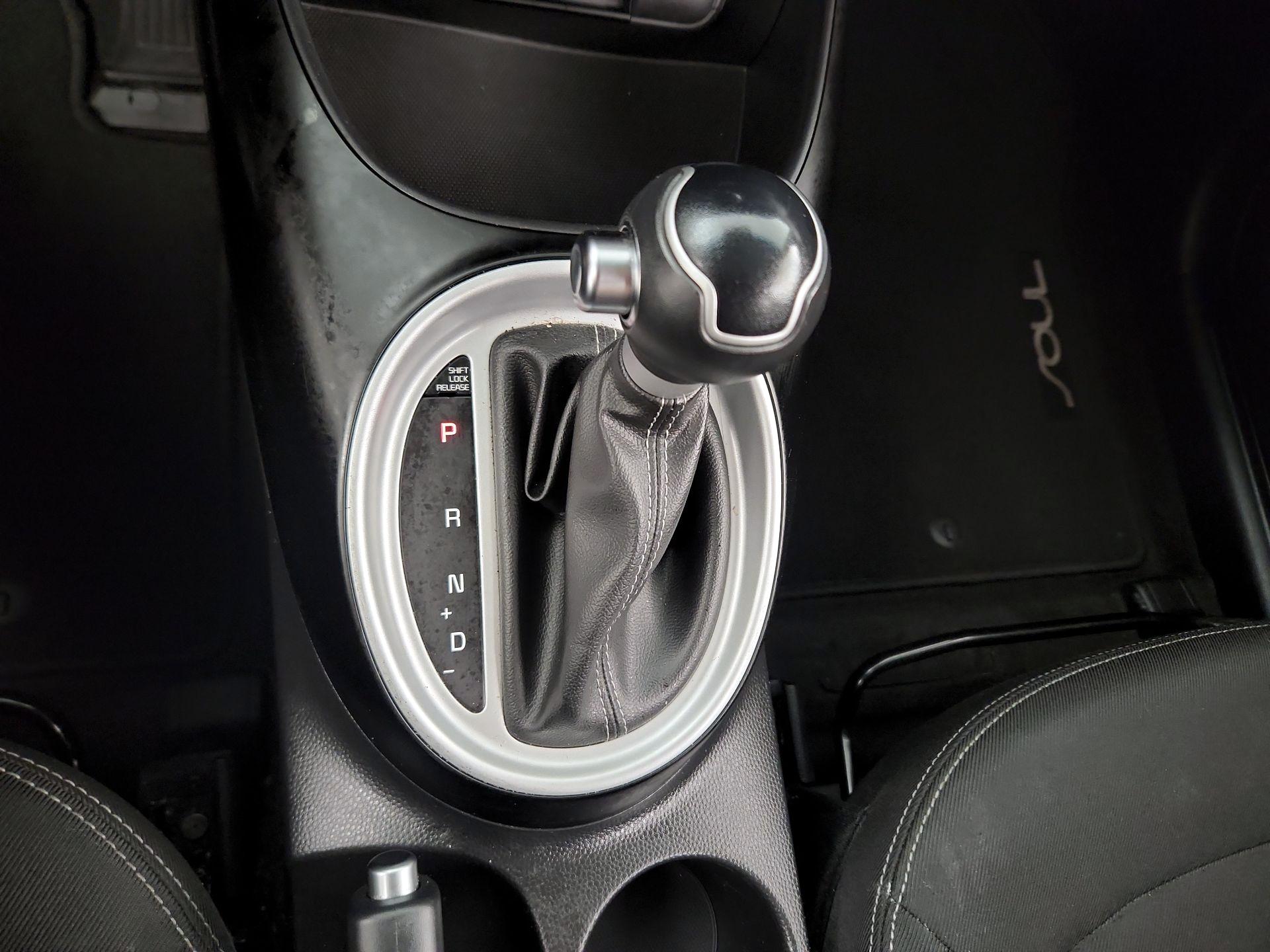 Thumbnail: 2017 Kia Soul - 15