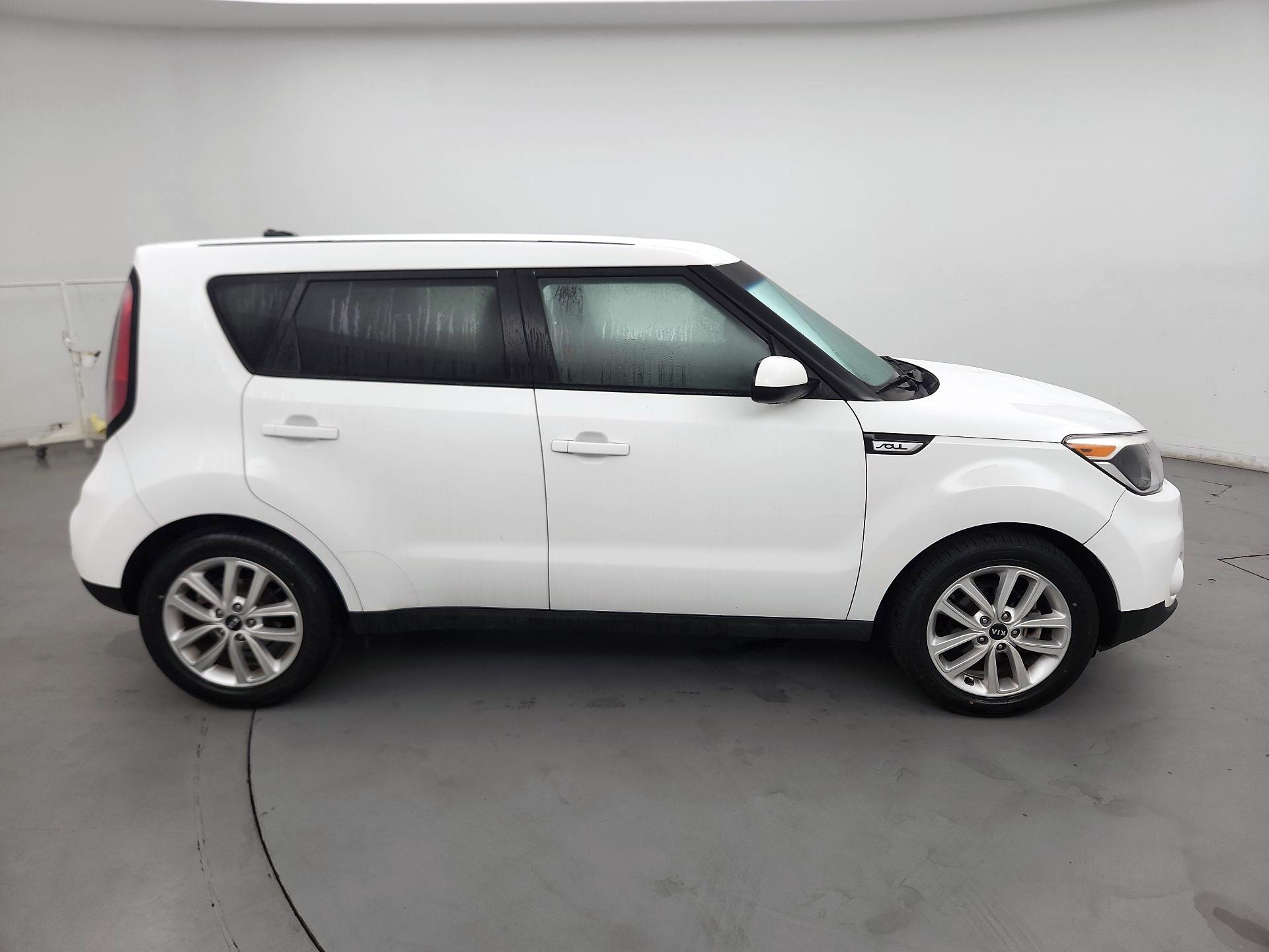 Thumbnail: 2017 Kia Soul - 4