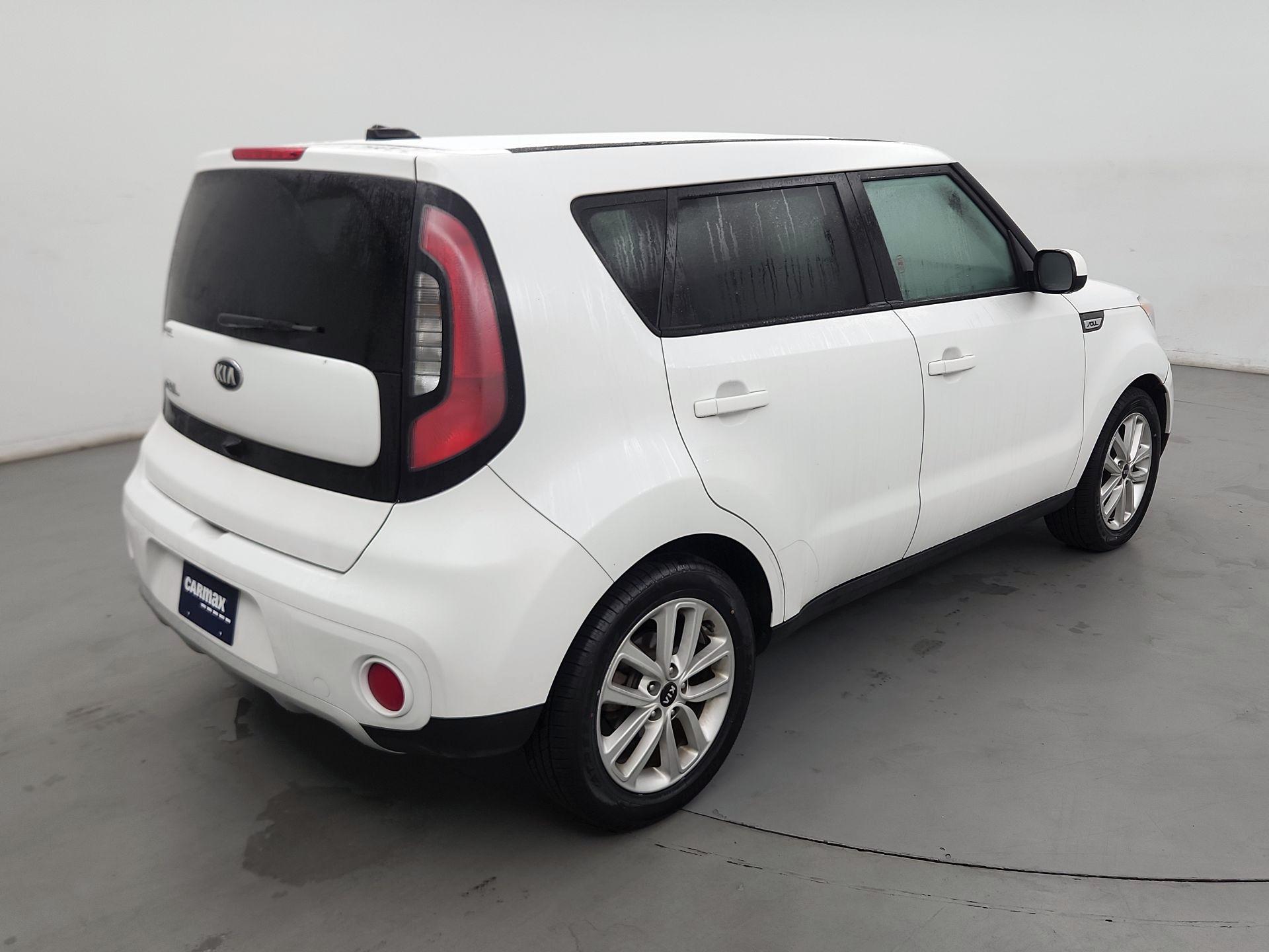 Thumbnail: 2017 Kia Soul - 5