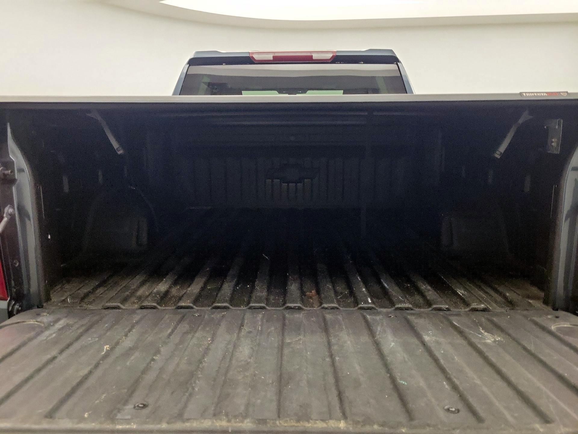 Thumbnail: 2020 Chevrolet Silverado 1500 - 18