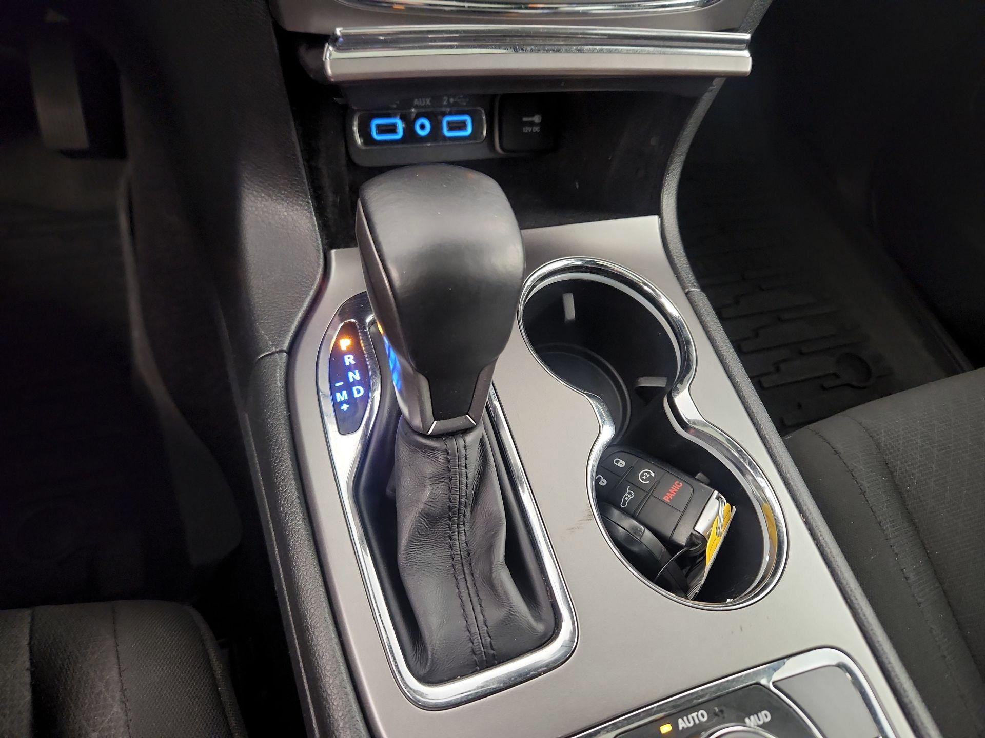 Thumbnail: 2019 Jeep Grand Cherokee - 14