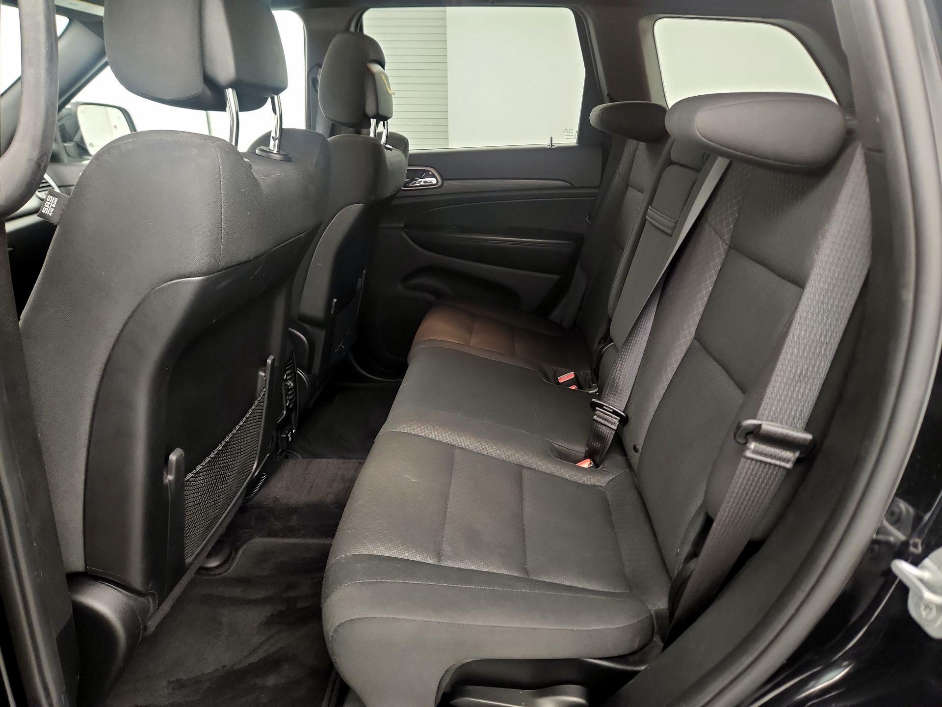 Thumbnail: 2019 Jeep Grand Cherokee - 17