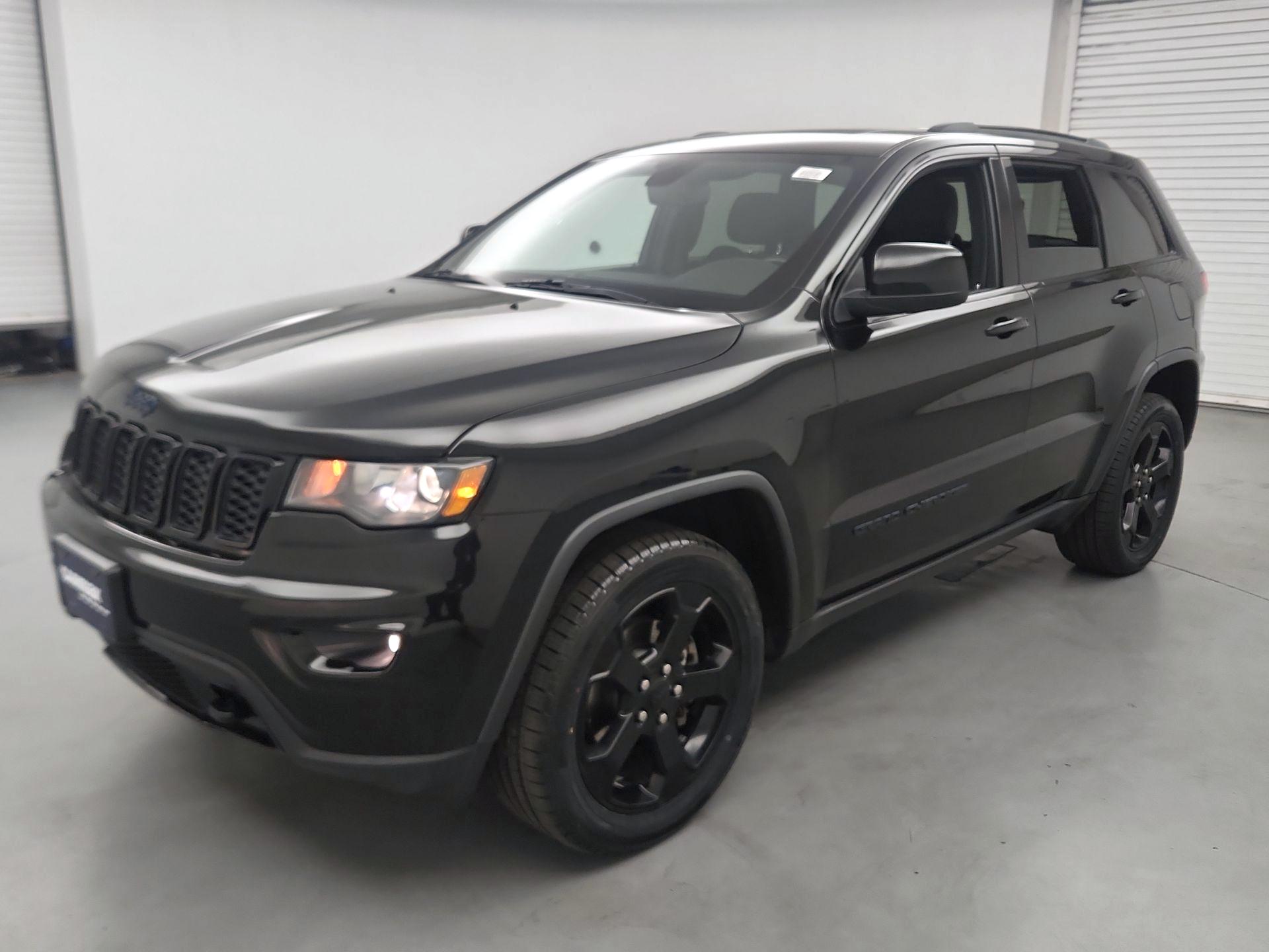 Thumbnail: 2019 Jeep Grand Cherokee - 3