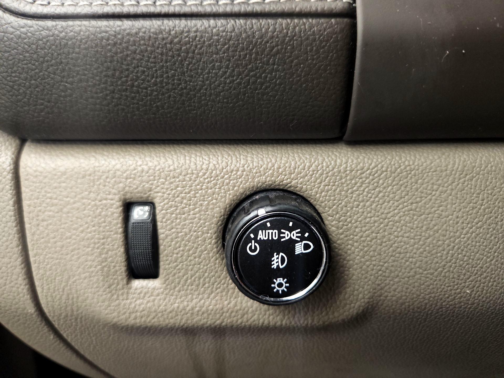 Thumbnail: 2016 GMC Canyon - 11