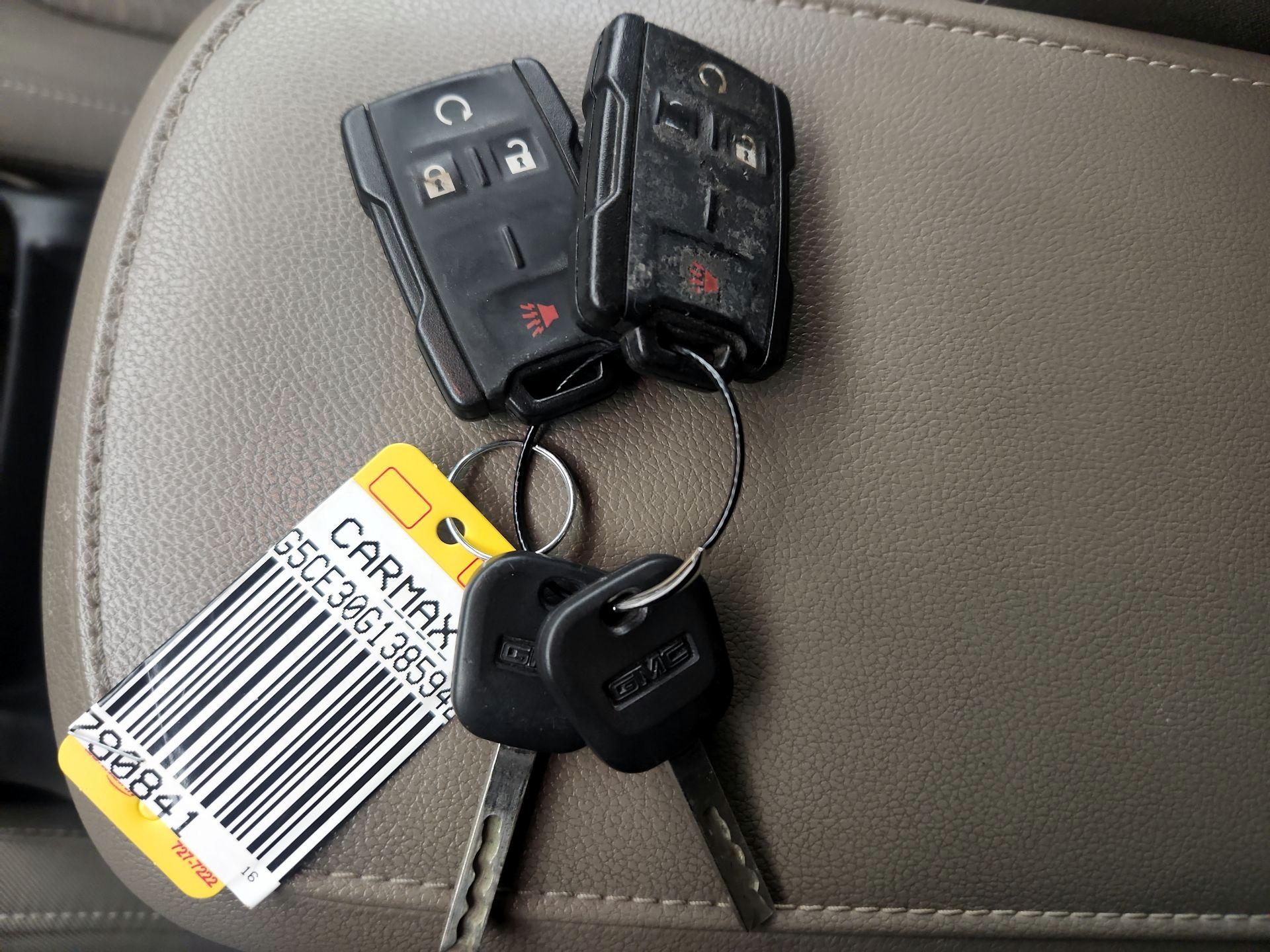 Thumbnail: 2016 GMC Canyon - 20