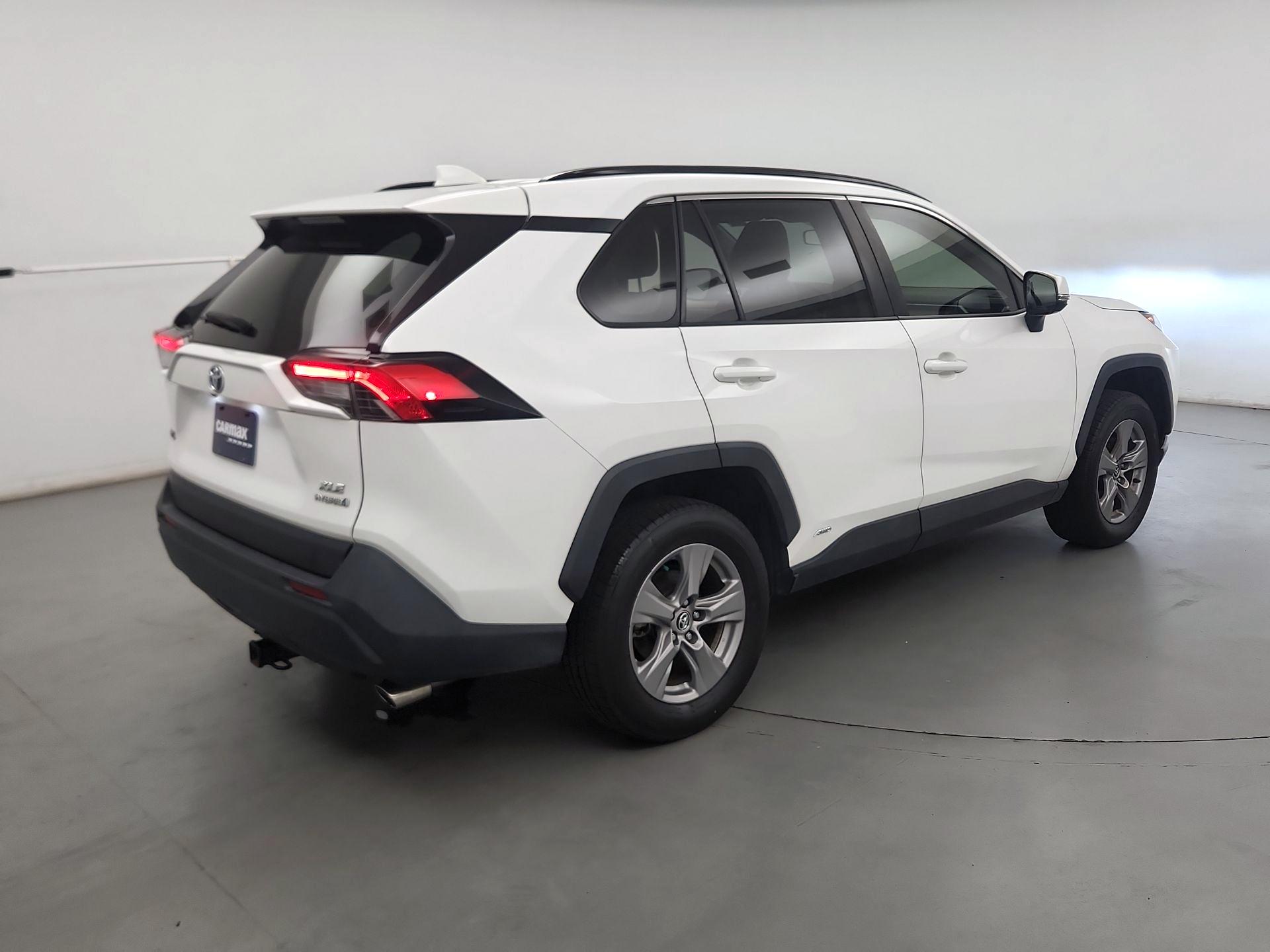 Thumbnail: 2022 Toyota RAV4 - 5