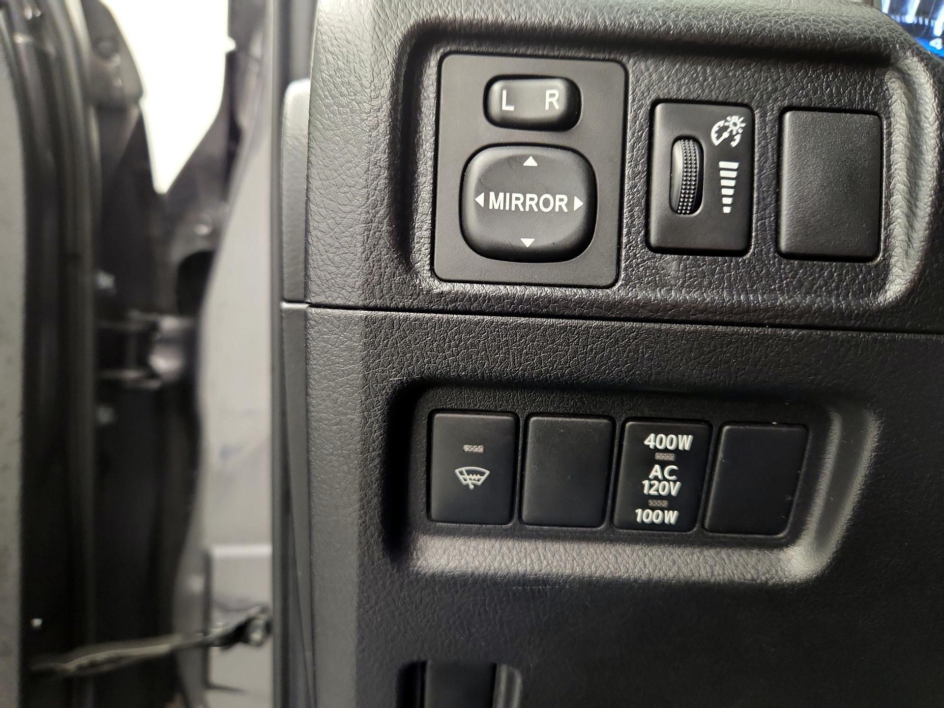 Thumbnail: 2018 Toyota 4Runner - 11