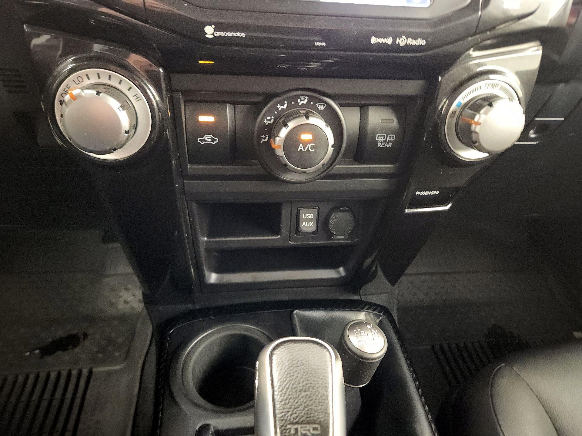 Thumbnail: 2018 Toyota 4Runner - 15