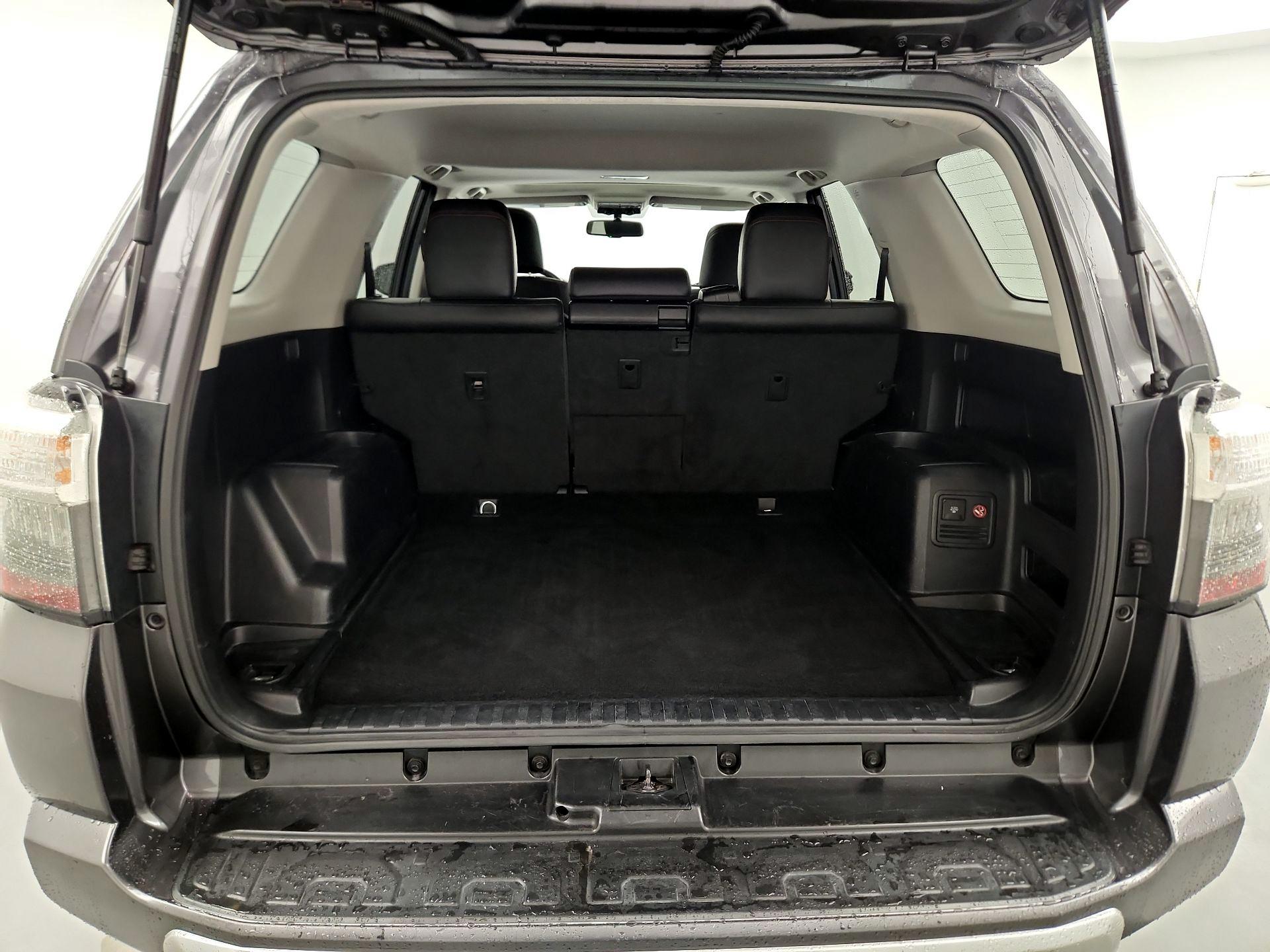 Thumbnail: 2018 Toyota 4Runner - 20