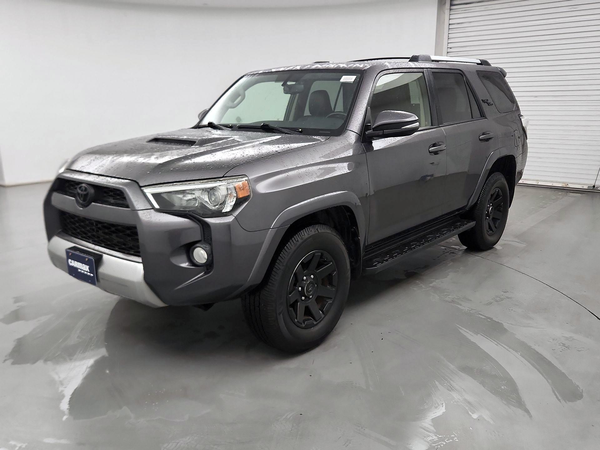 Thumbnail: 2018 Toyota 4Runner - 3