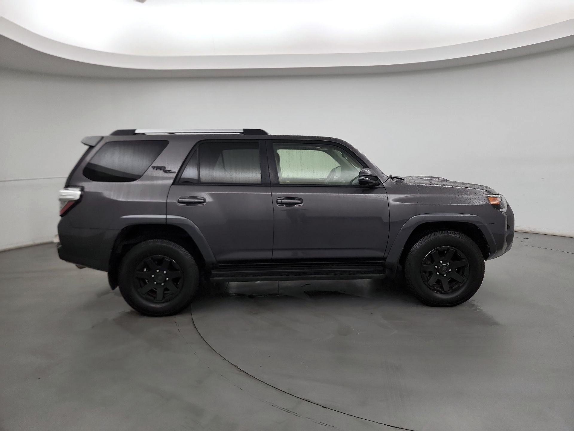 Thumbnail: 2018 Toyota 4Runner - 4