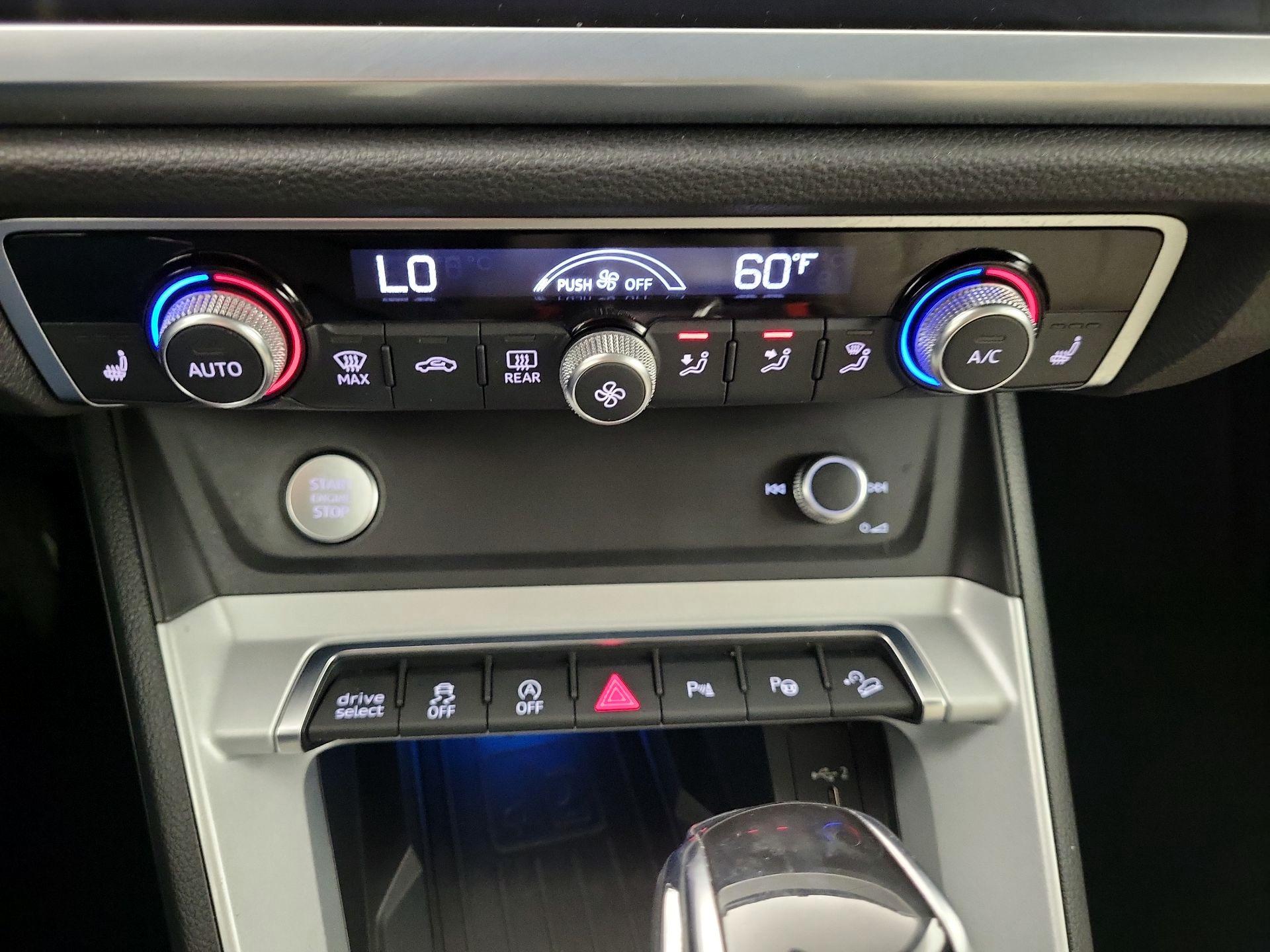 Thumbnail: 2020 Audi Q3 - 17