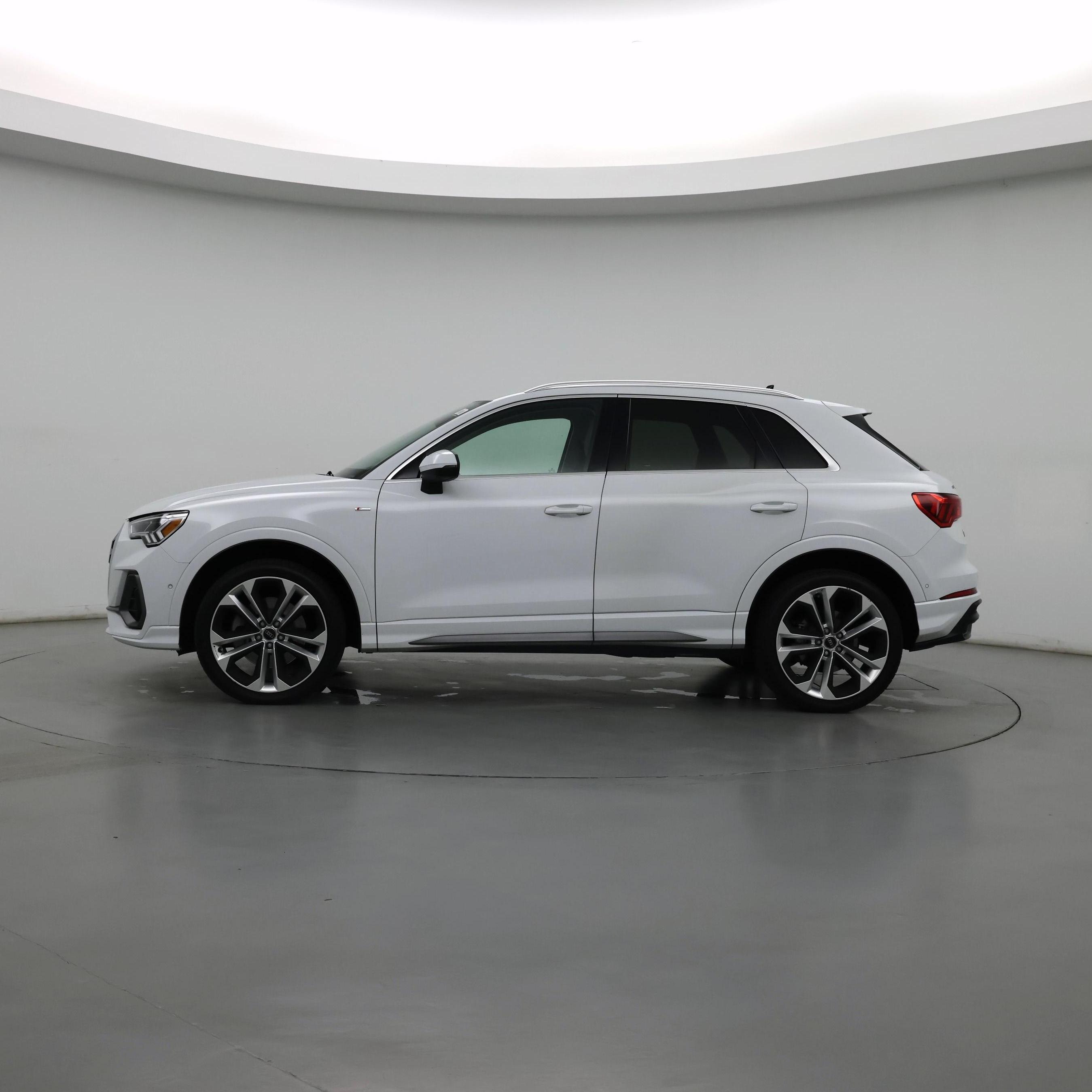 Thumbnail: 2020 Audi Q3 - 3