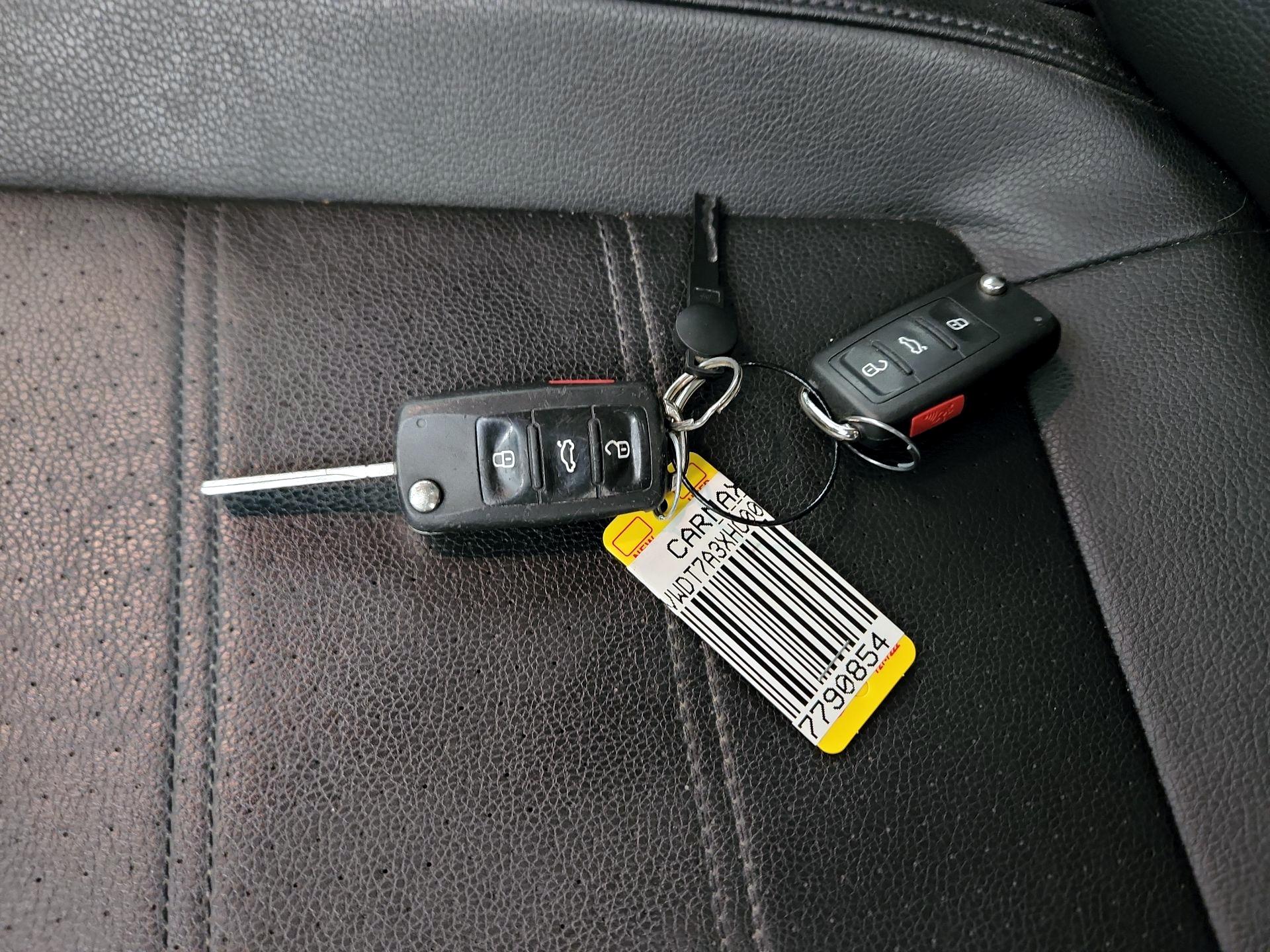 Thumbnail: 2017 Volkswagen Passat - 20