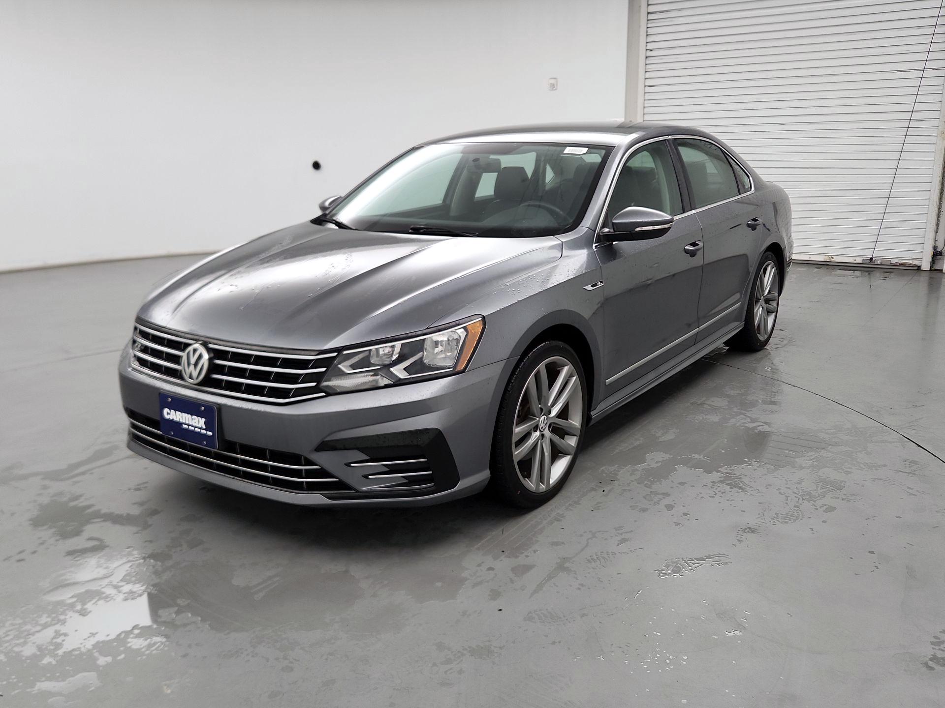 Thumbnail: 2017 Volkswagen Passat - 3