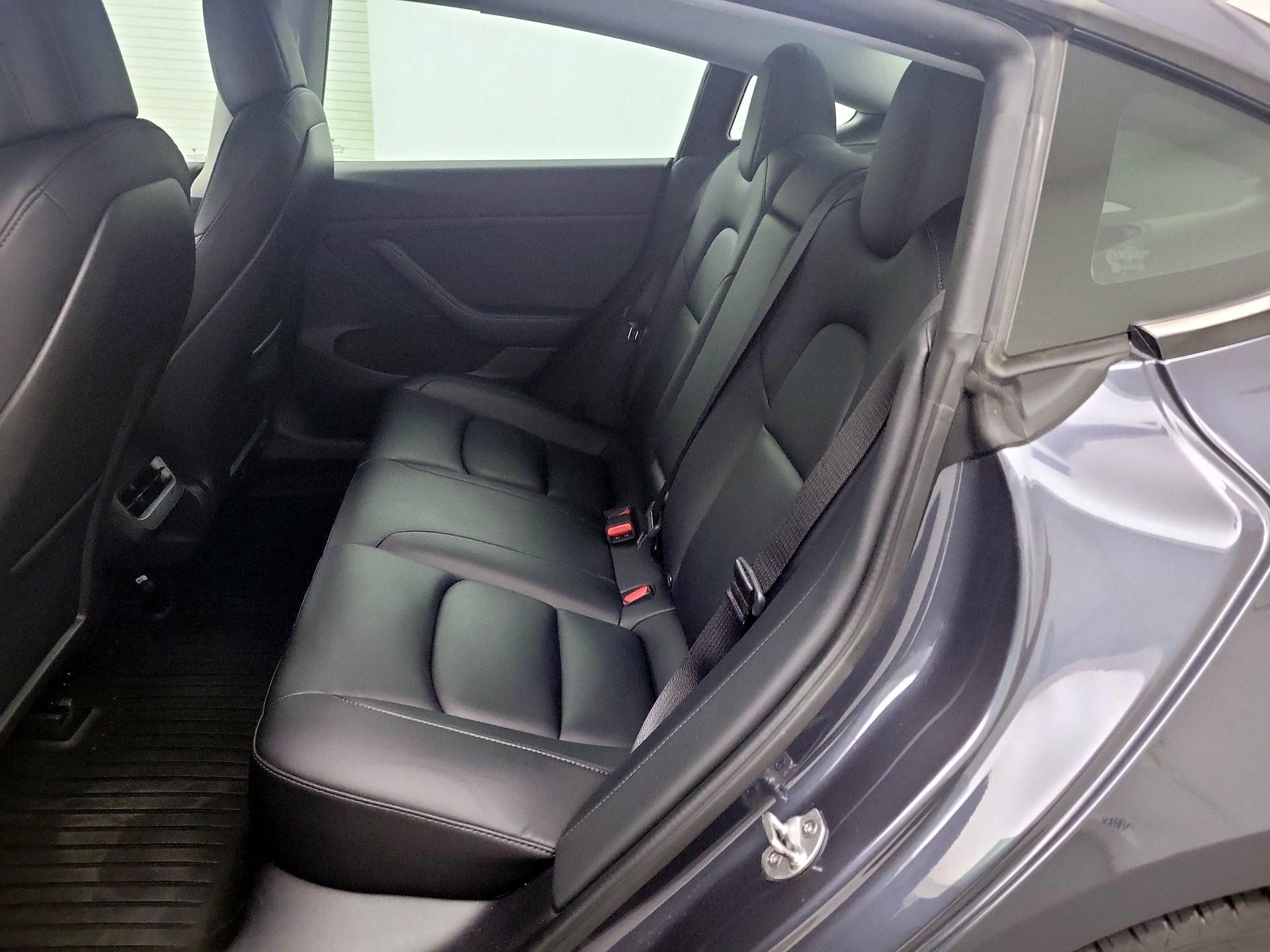 Thumbnail: 2021 Tesla Model 3 - 16