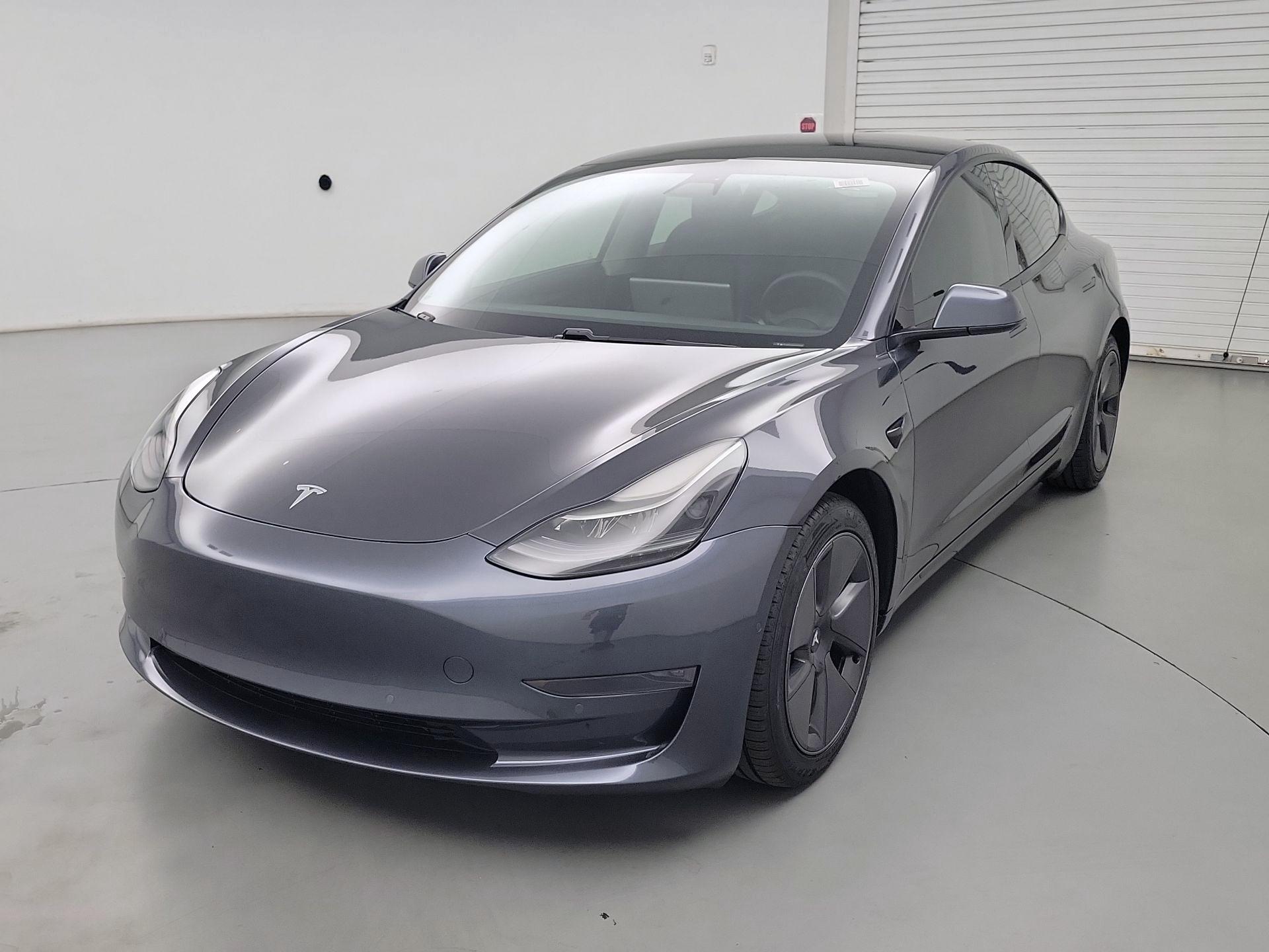 Thumbnail: 2021 Tesla Model 3 - 3