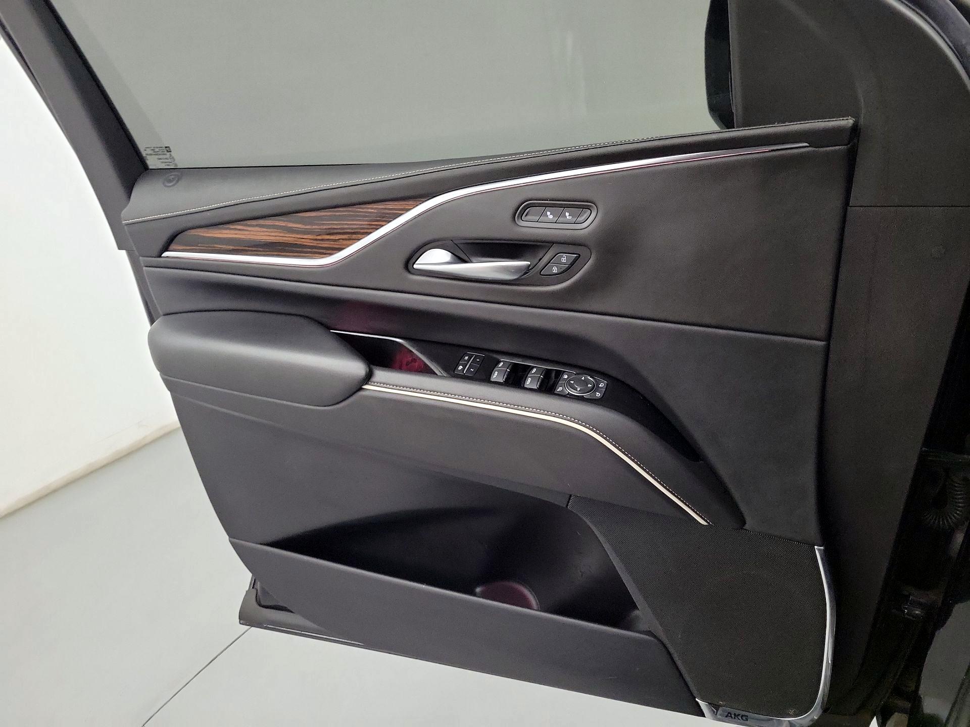 Thumbnail: 2022 Cadillac Escalade - 10