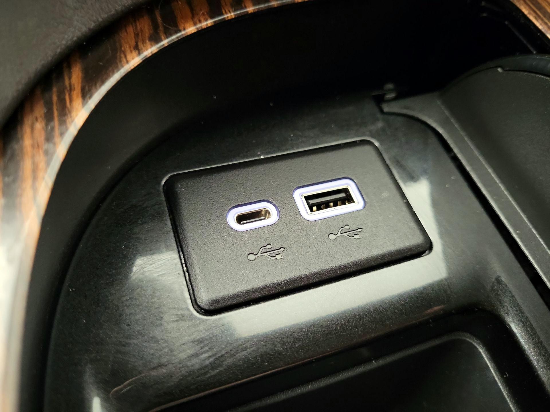 Thumbnail: 2022 Cadillac Escalade - 17