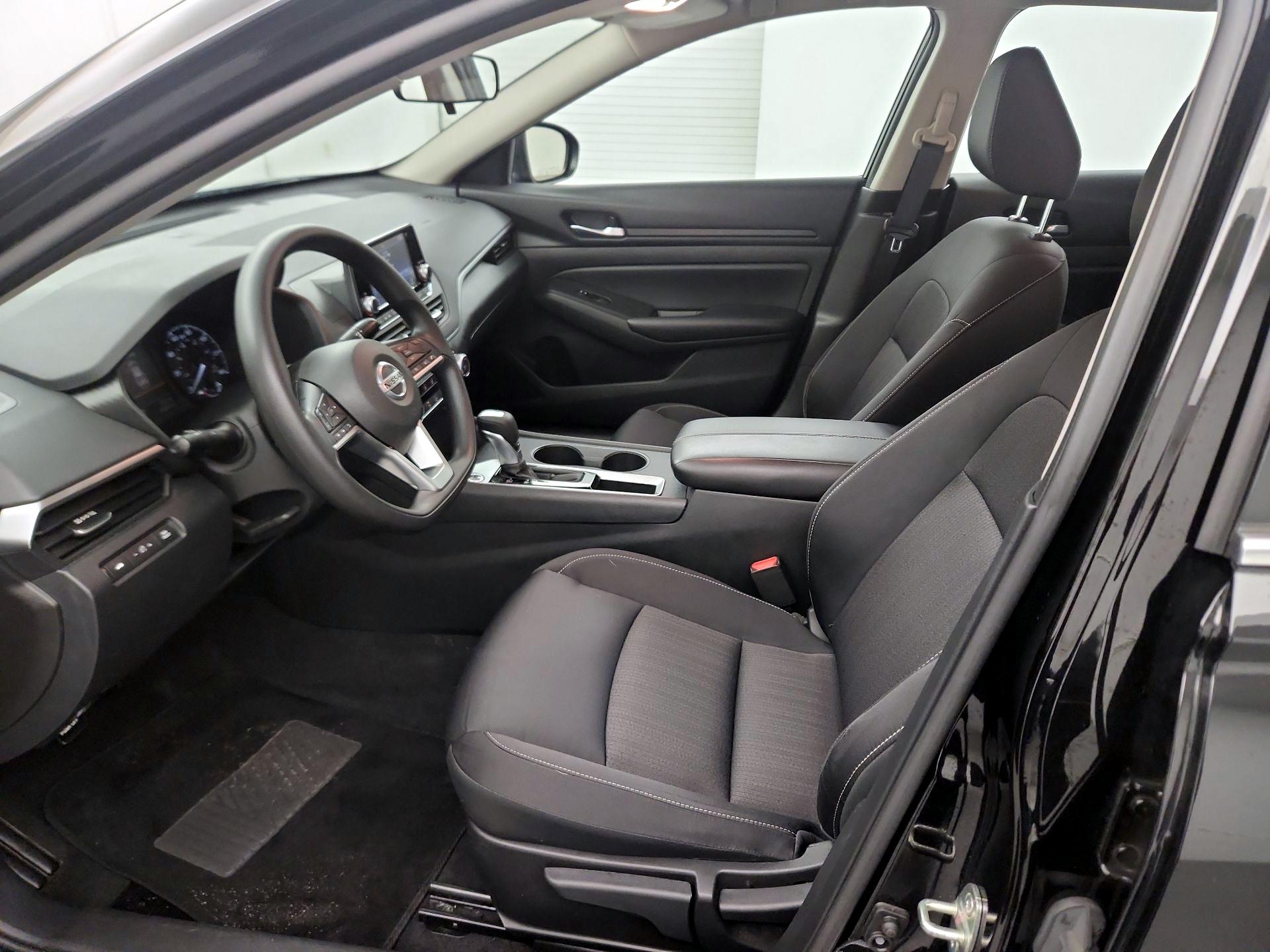 Thumbnail: 2021 Nissan Altima - 9